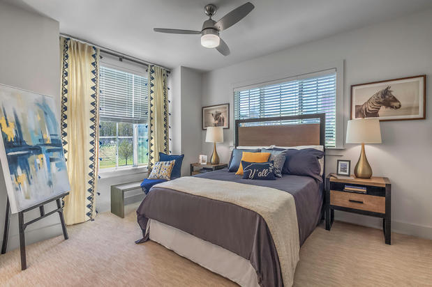 Images Camden Grandview Apartments and Townhomes