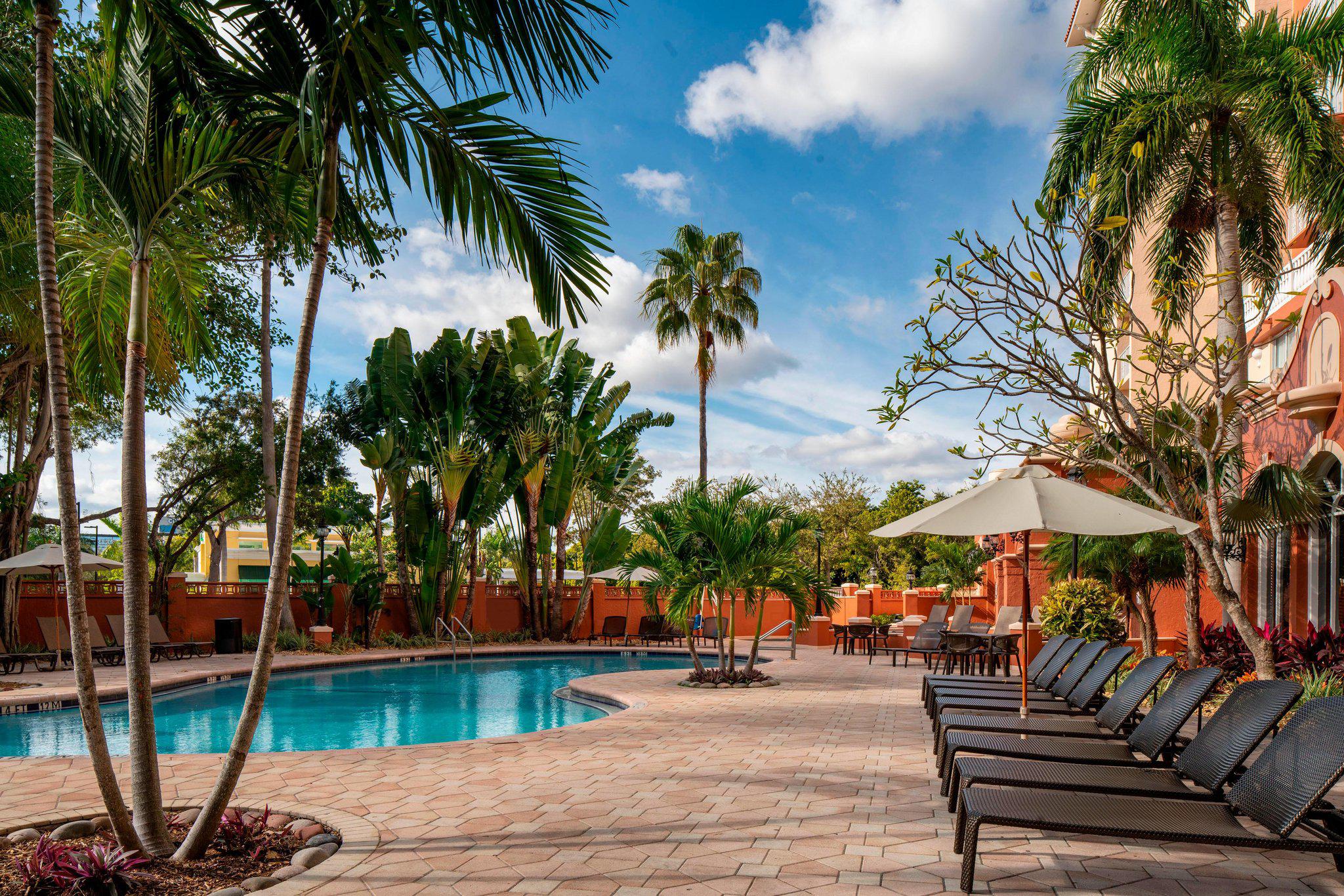 Sheraton Suites Fort Lauderdale at Cypress Creek Photo