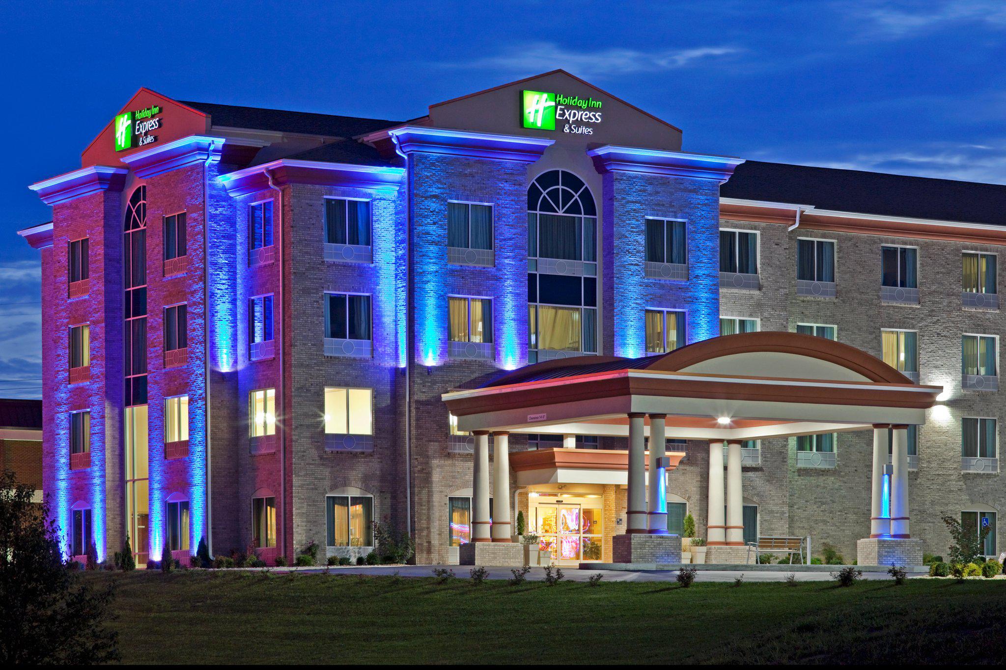 Holiday Inn Express & Suites Somerset Central Photo