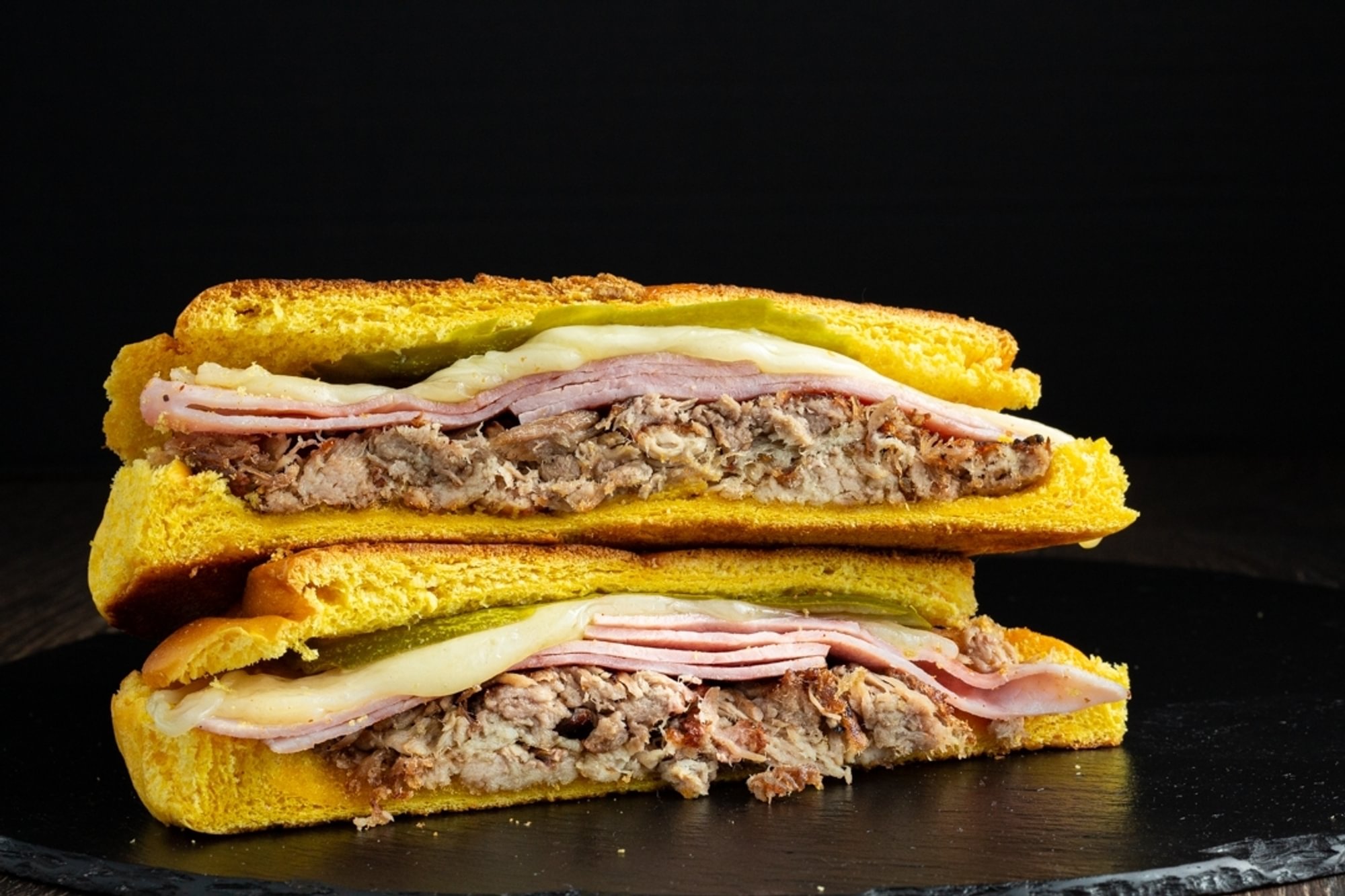 MEDIA NOCHE SANDWICH