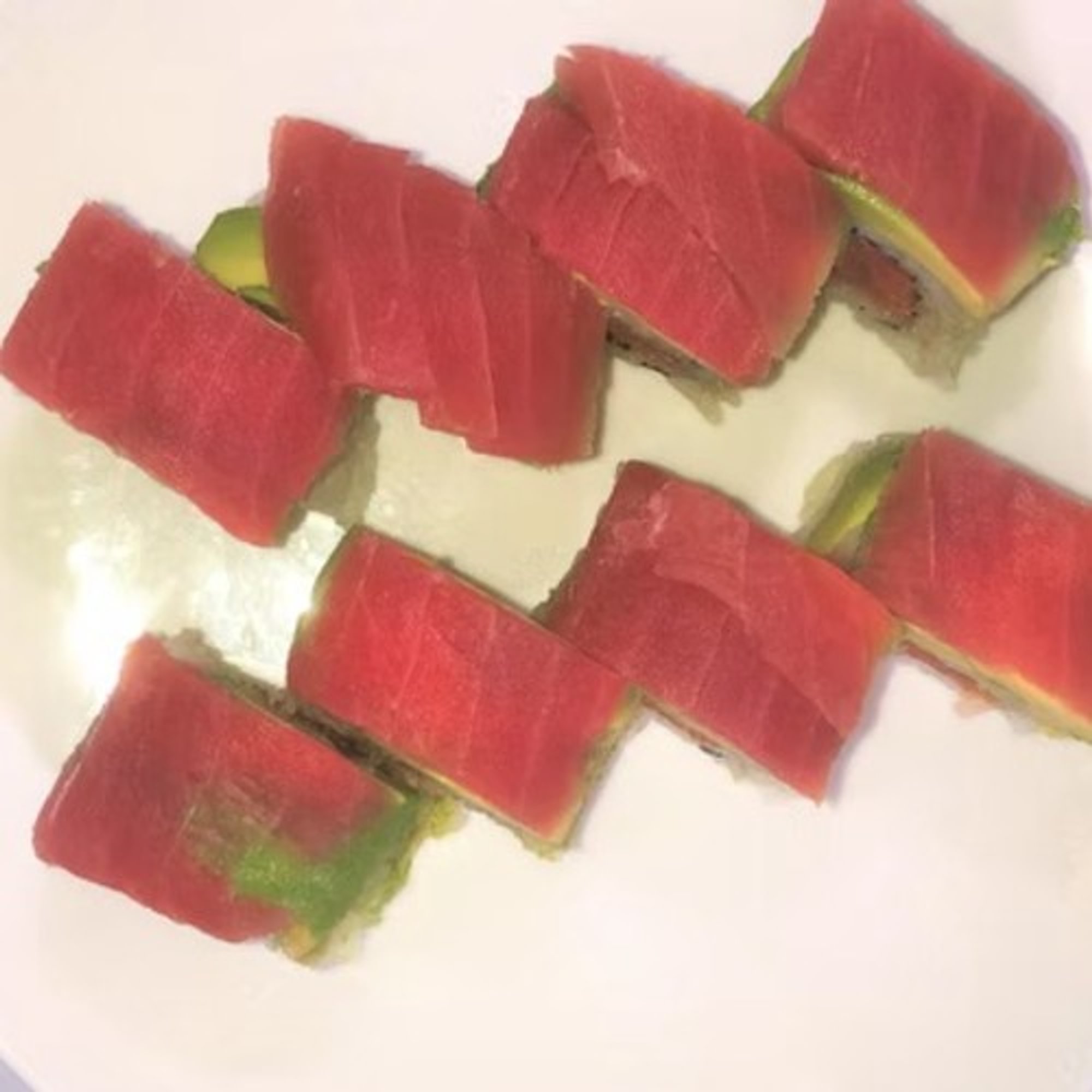 R13. Tuna Lover Roll (8 Pieces)