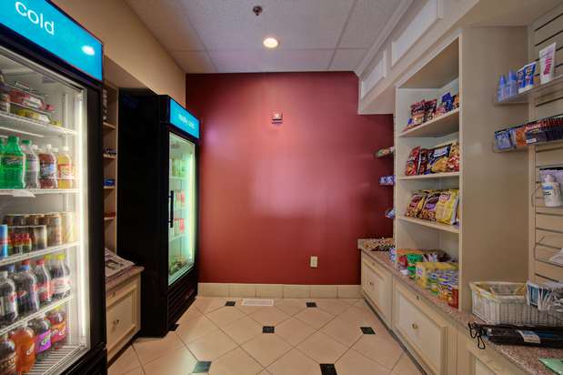 Images Hilton Garden Inn Overland Park