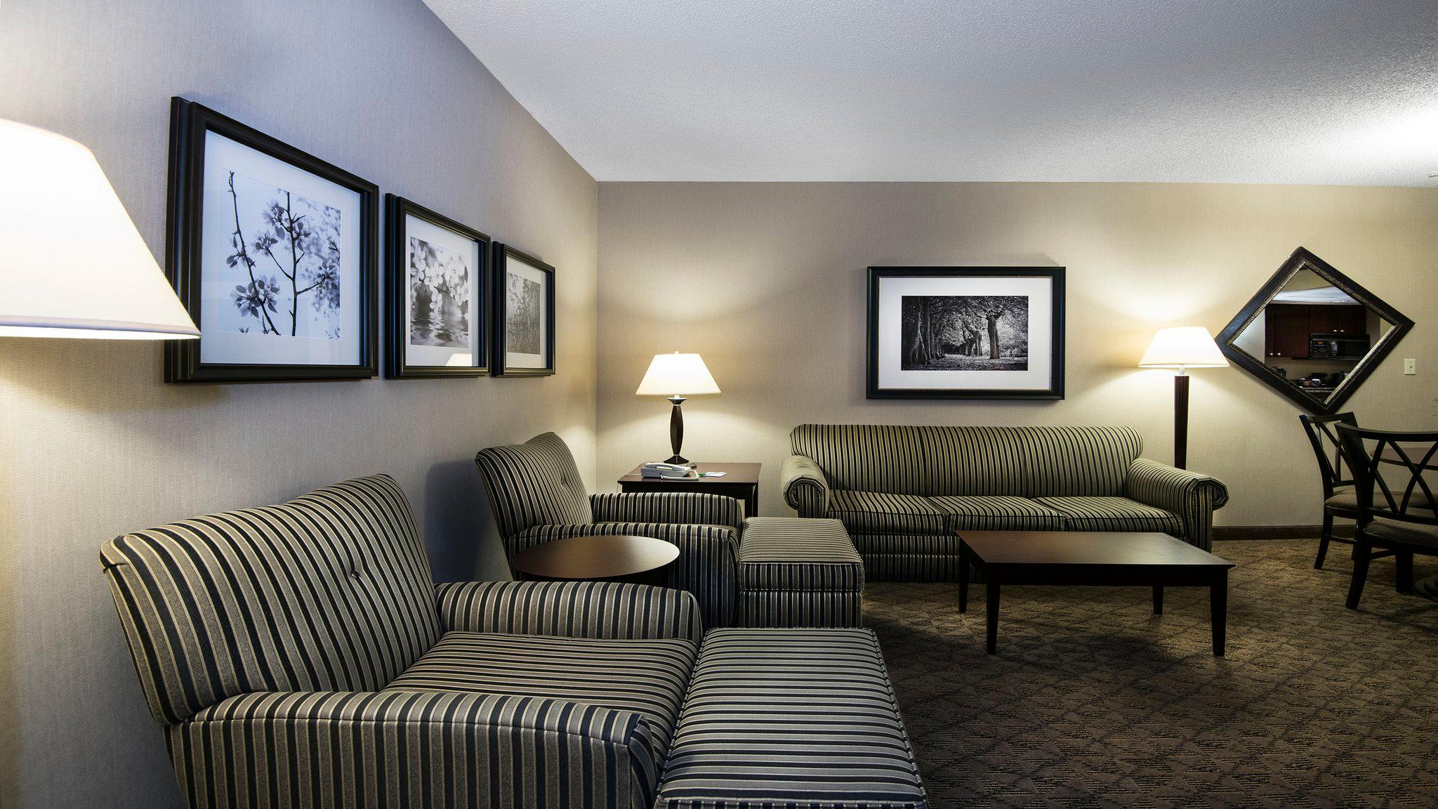 Holiday Inn Springdale/Fayetteville Area Photo