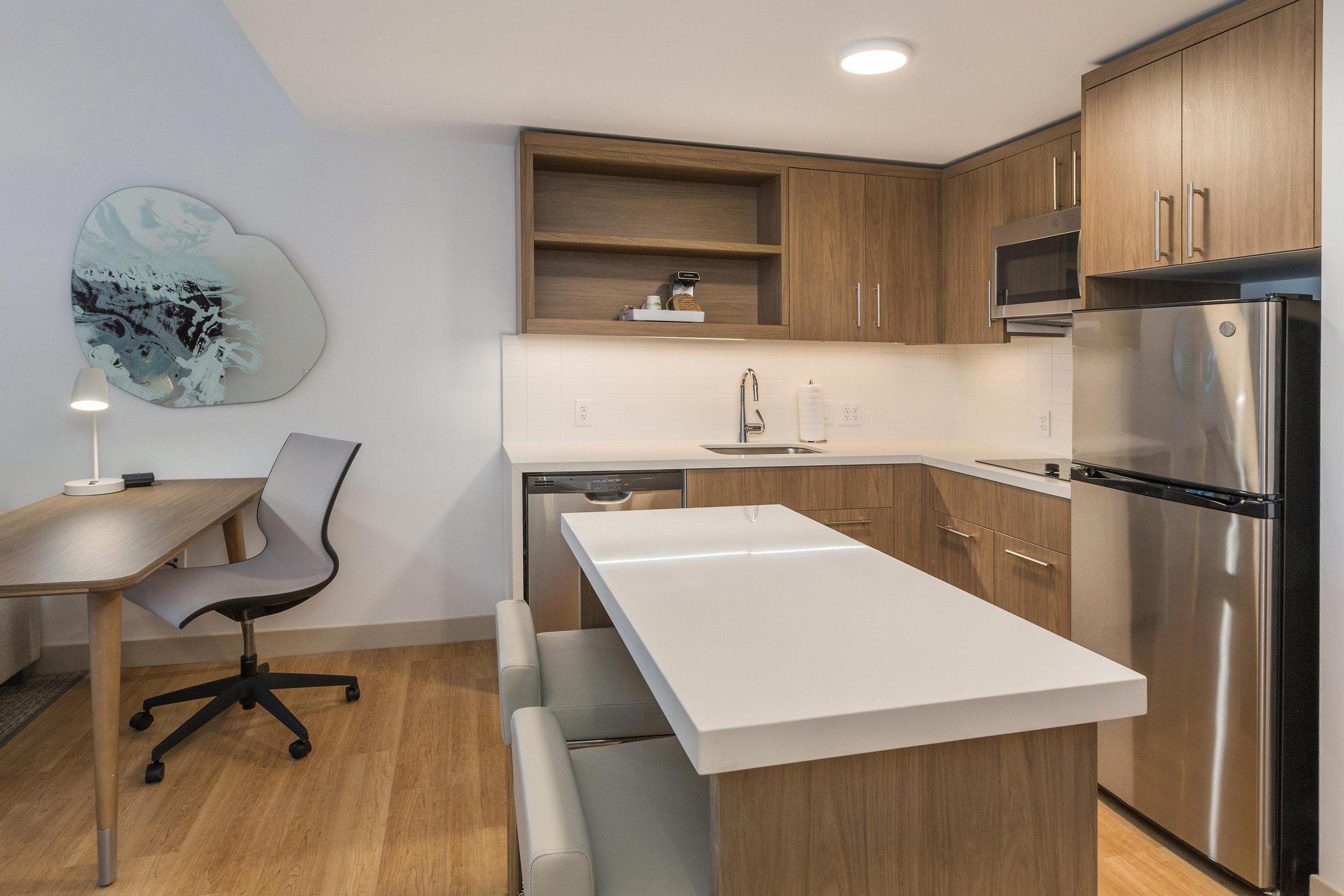 Element Denver International Airport Photo