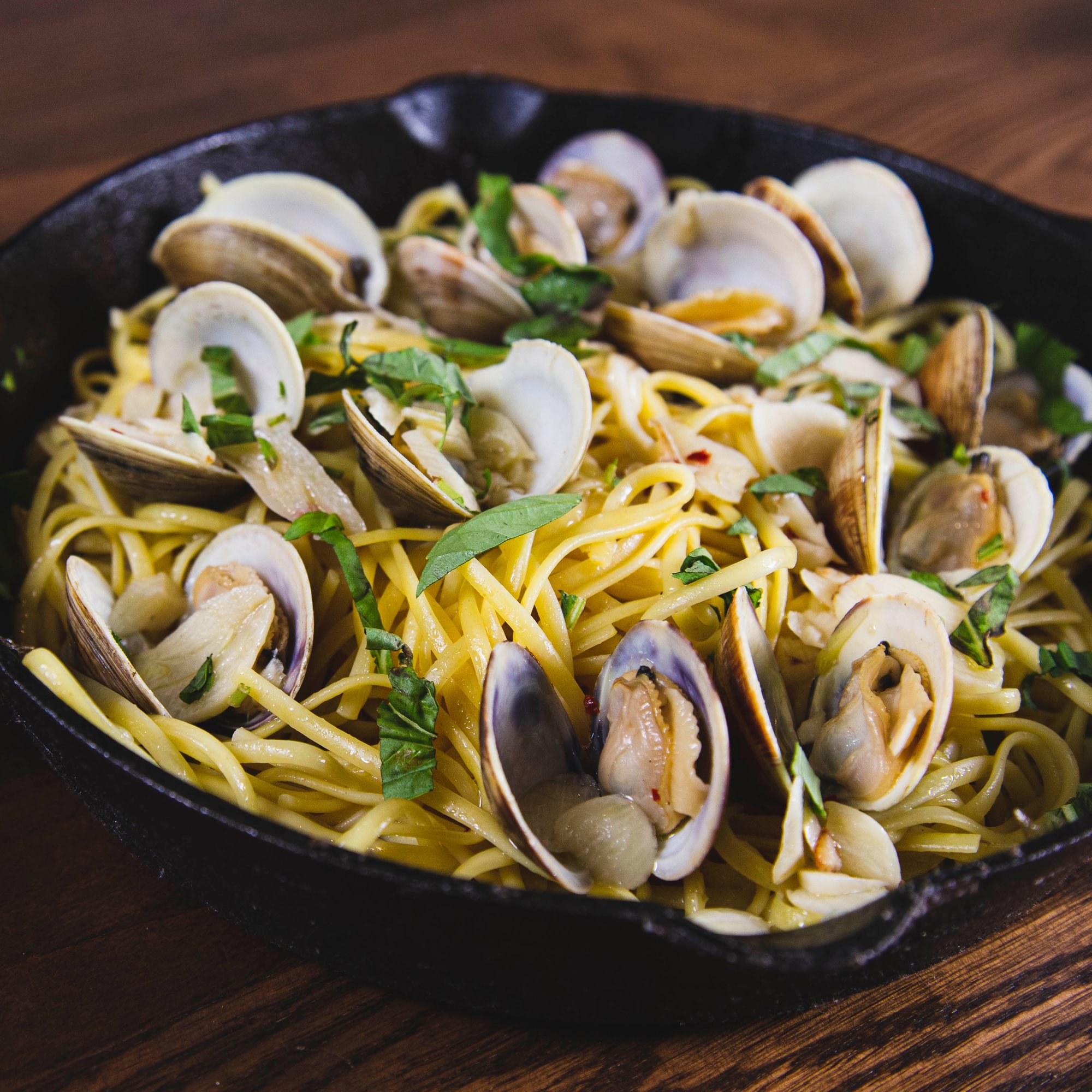 Linguine White Clam Sauce-D