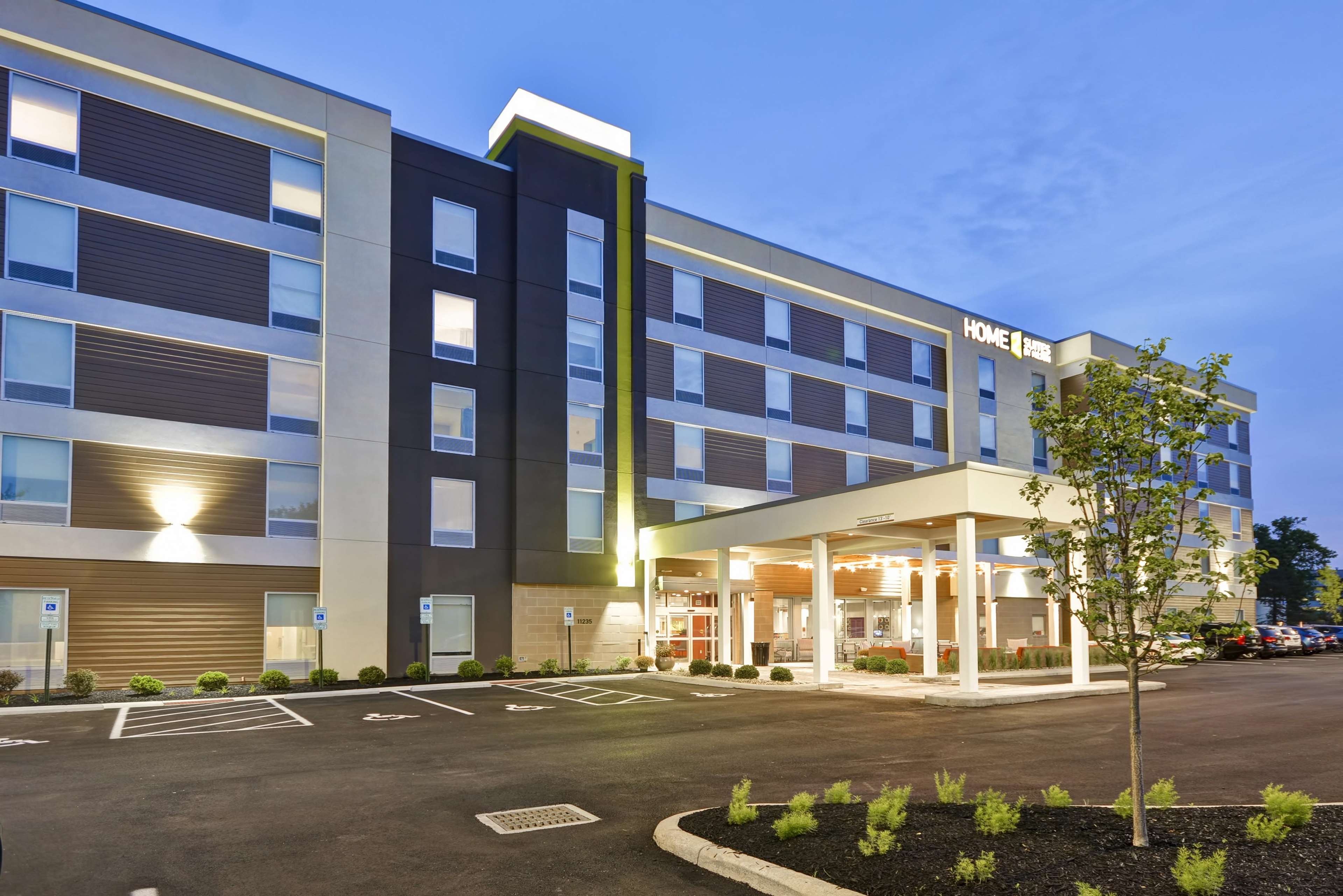 Home2 Suites by Hilton Blue Ash Cincinnati Photo