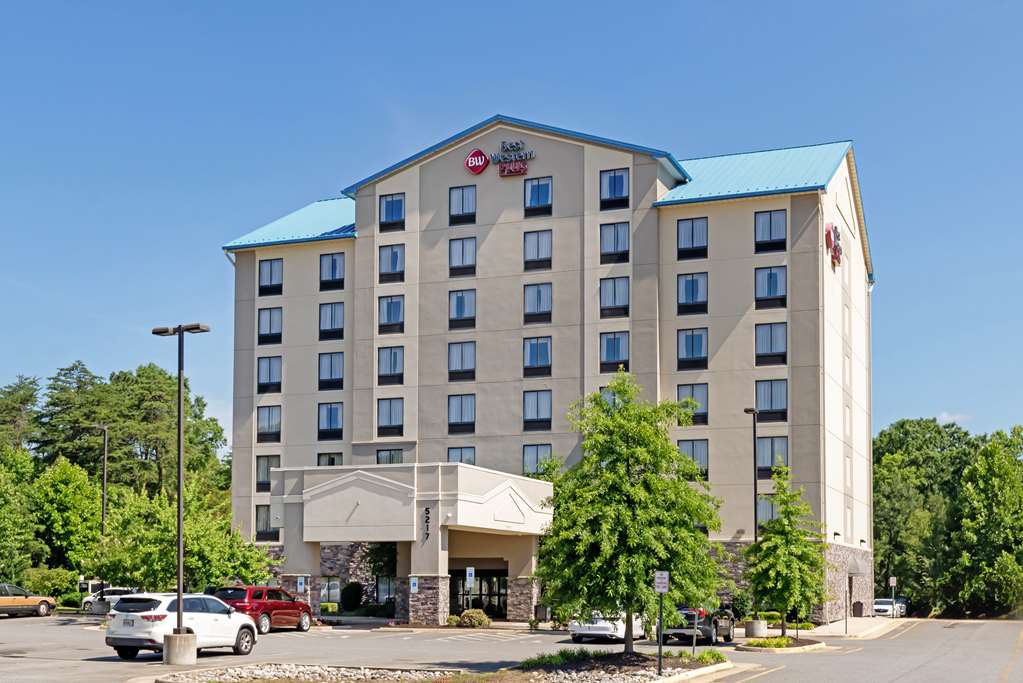 Best Western Plus Thornburg Inn & Suites Image