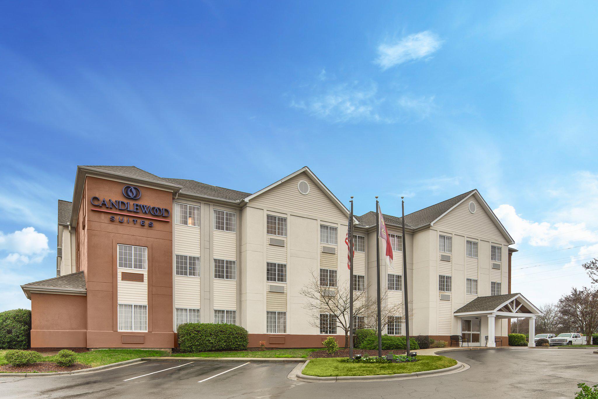 Candlewood Suites Charlotte - Arrowood Photo