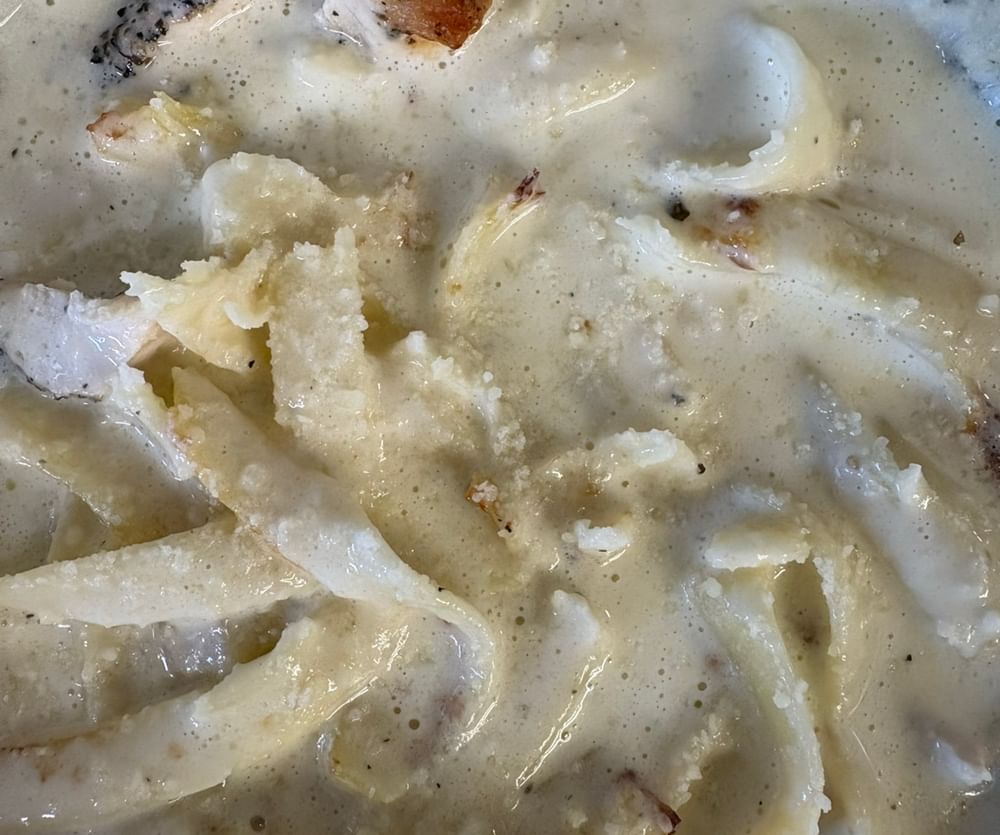 Fettuccine Alfredo (18oz)