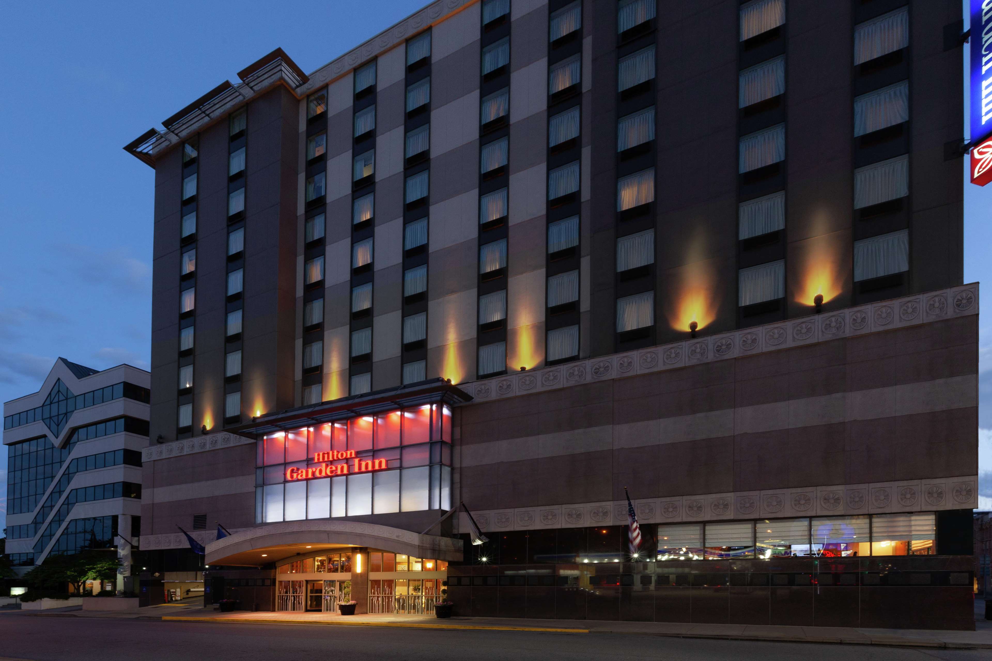 Hilton Garden Inn Pittsburgh University Place Photo