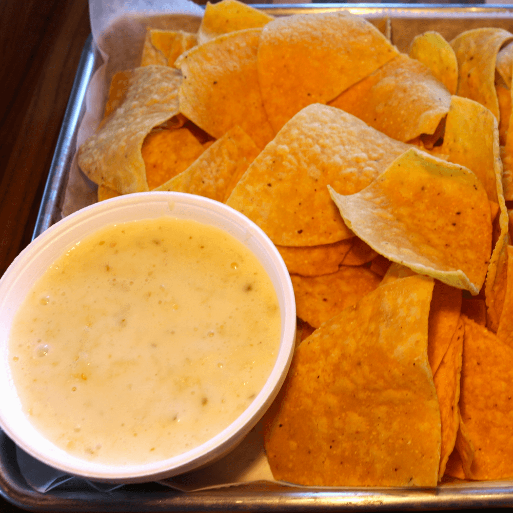 Large Queso and Chips