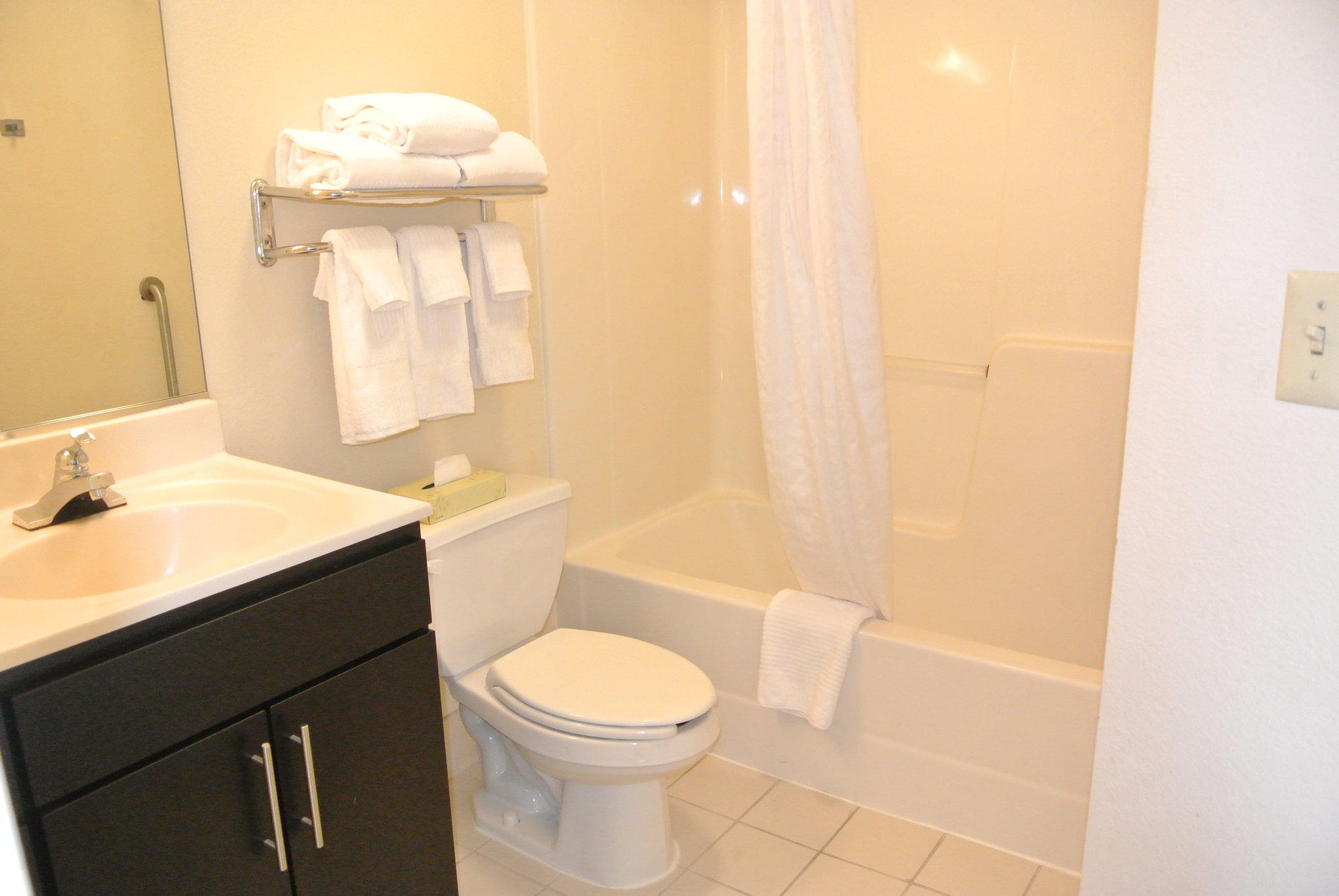 Candlewood Suites Washington-Fairfax Photo