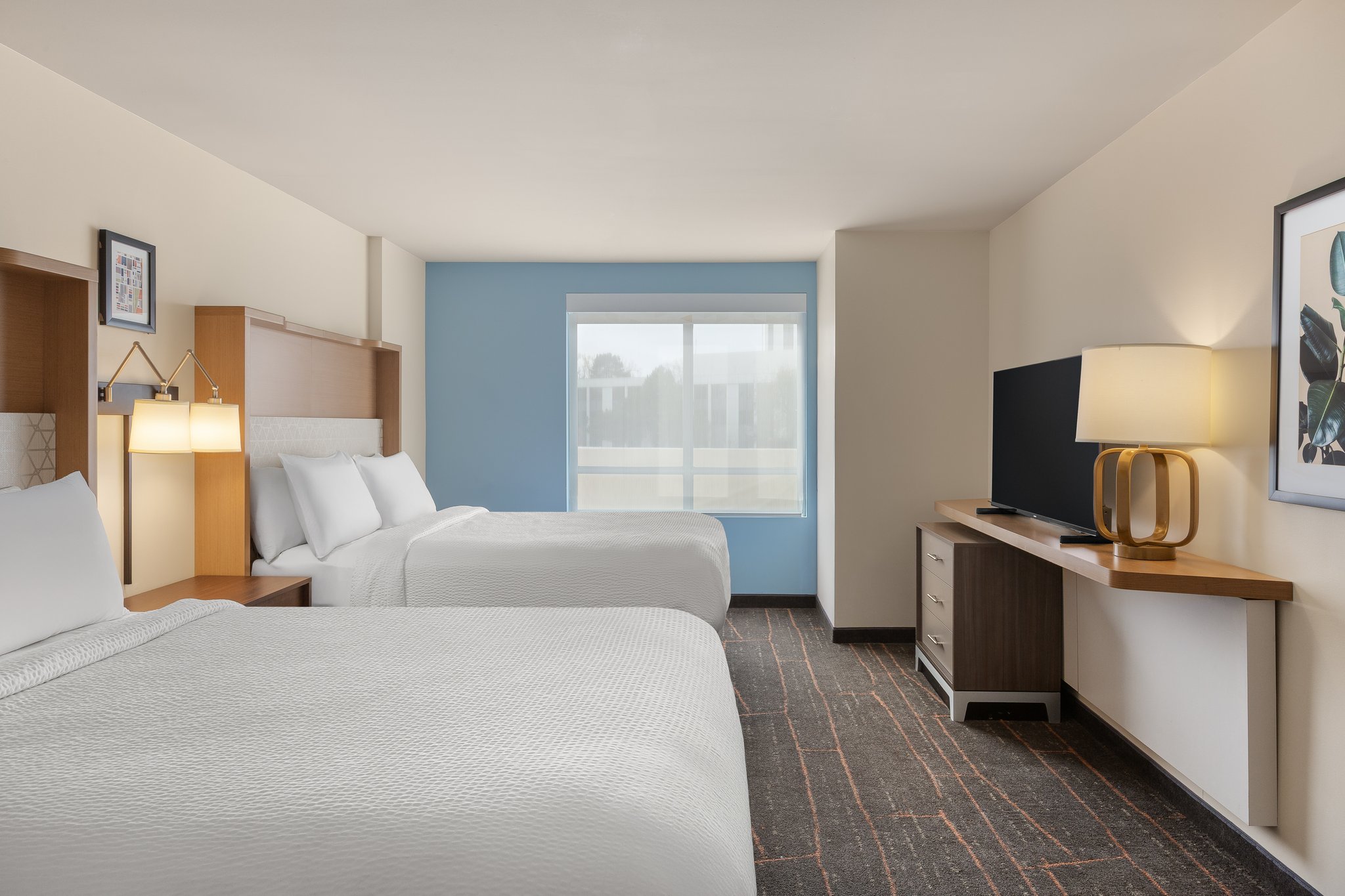 Holiday Inn & Suites Detroit - Troy by IHG Image