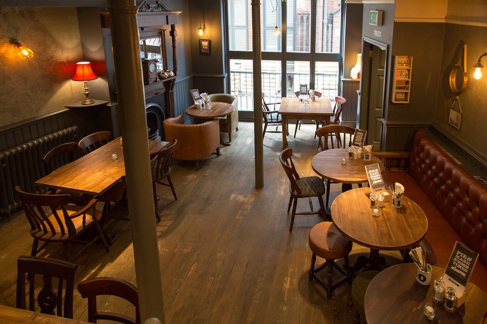 Images The Town Hall Tavern