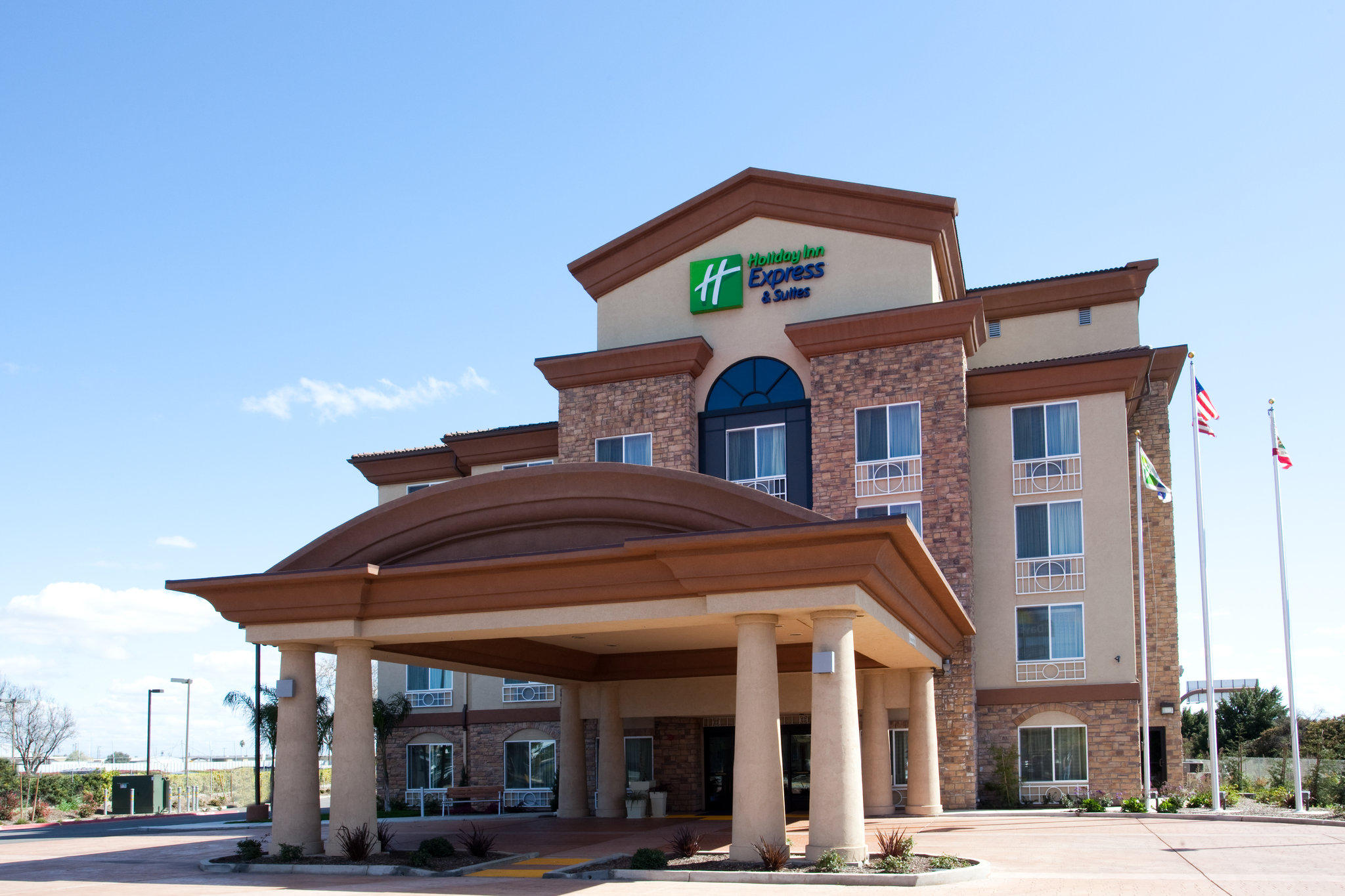 Holiday Inn Express & Suites Fresno South Photo