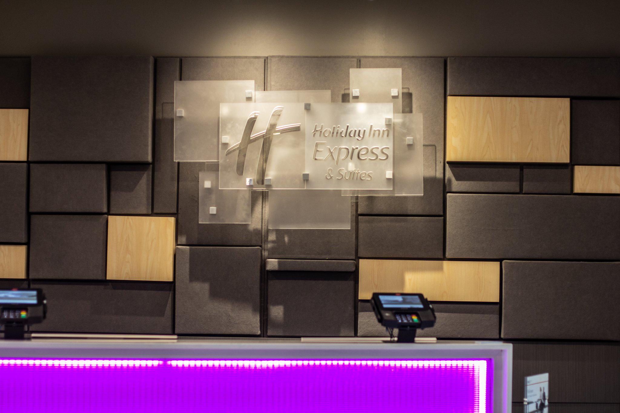 Holiday Inn Express & Suites Birmingham - Homewood Photo