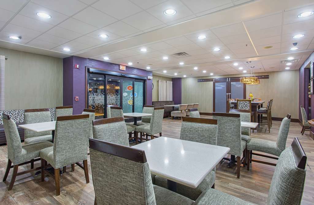Hampton Inn Cullman Image