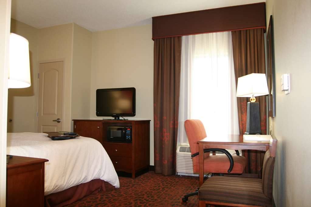 Hampton Inn Tomah Image