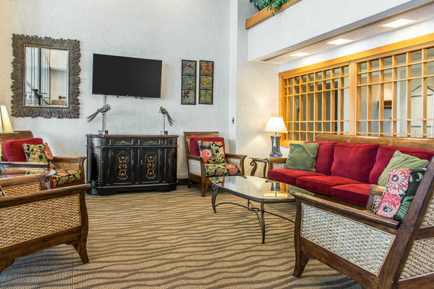 Images Quality Inn & Suites
