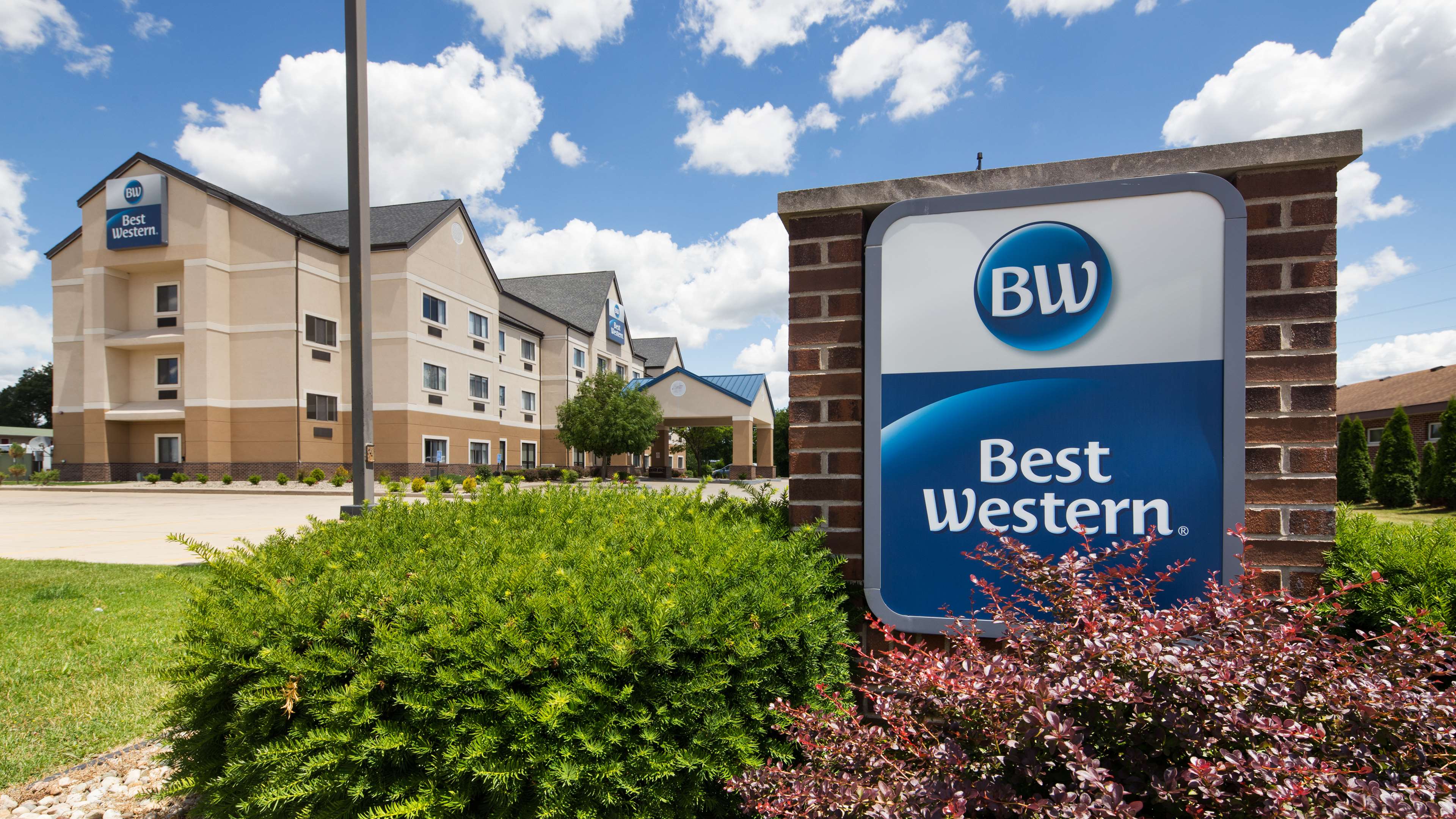 Best Western Inn & Suites Photo