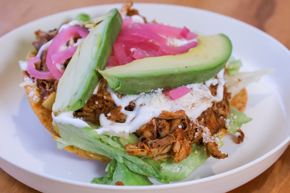 Tostada de Tinga