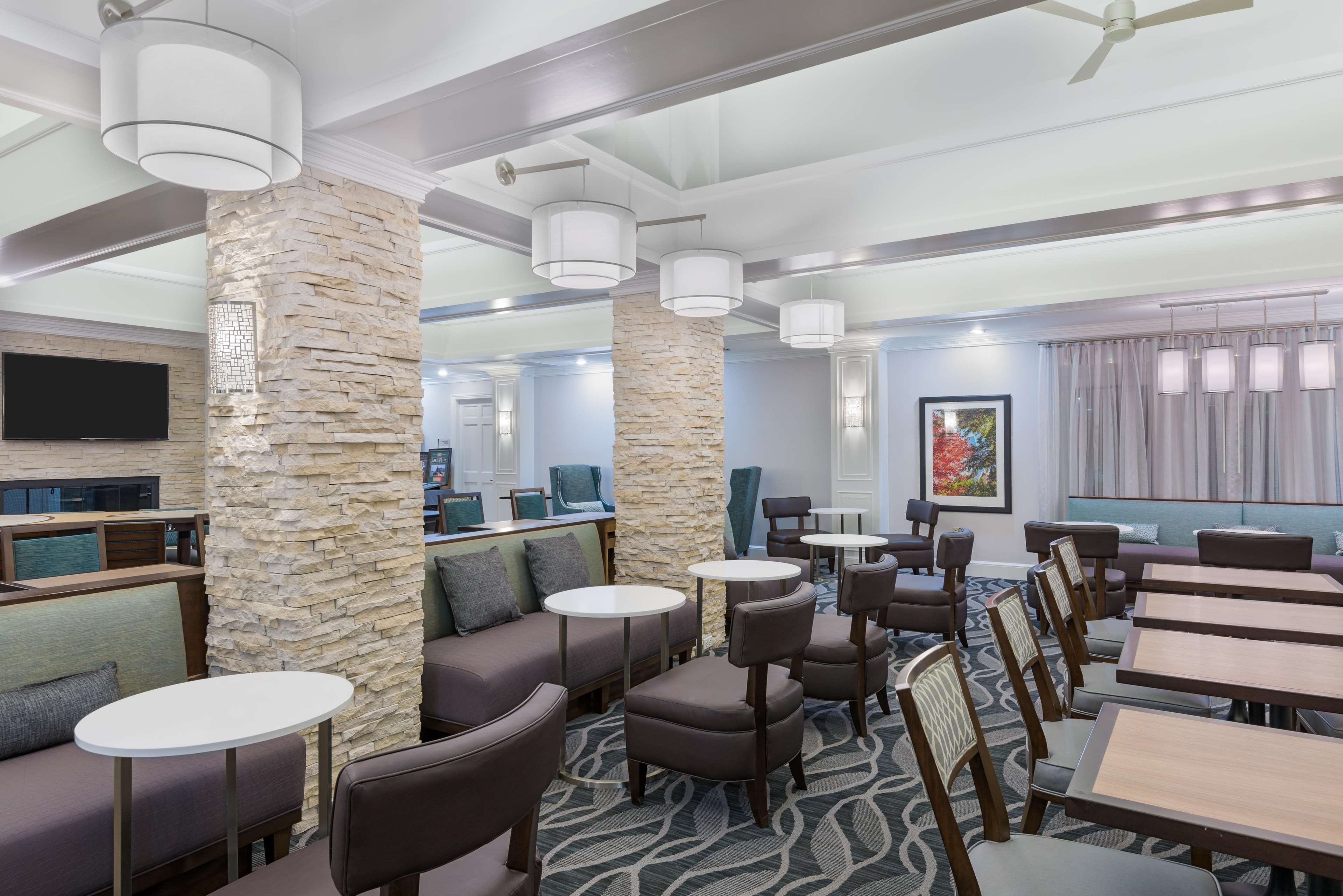 Homewood Suites by Hilton Charlotte-North/Univ Research Park Photo