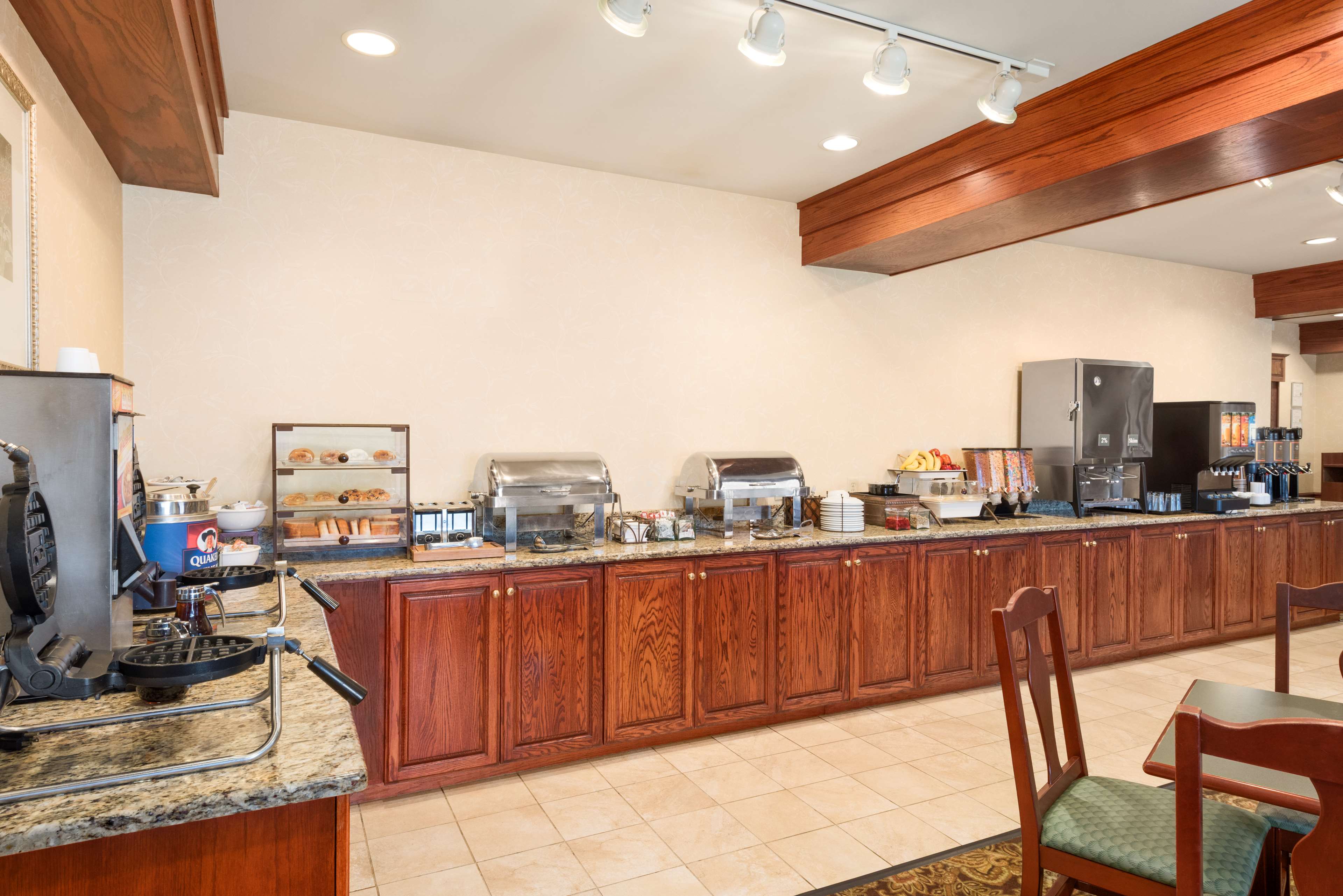 Country Inn & Suites by Radisson, Council Bluffs, IA Photo