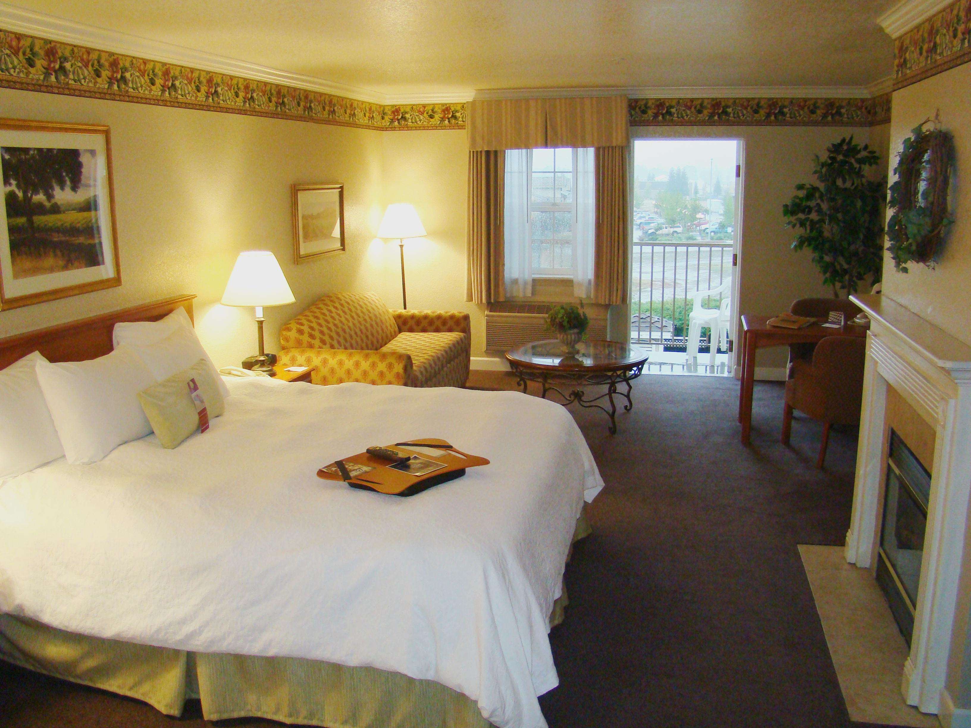 Hampton Inn Ukiah Photo