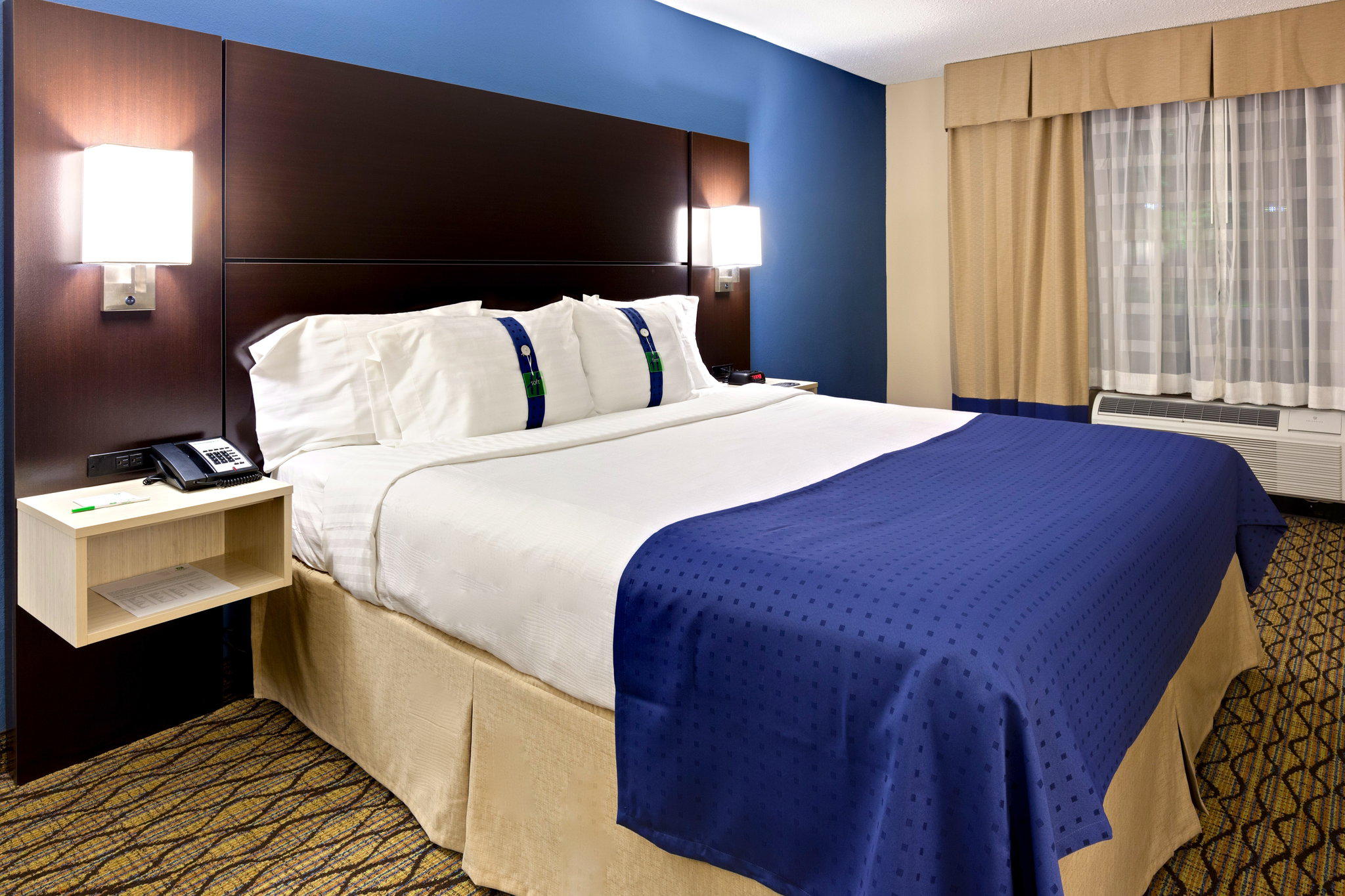 Holiday Inn & Suites Atlanta Airport-North Photo