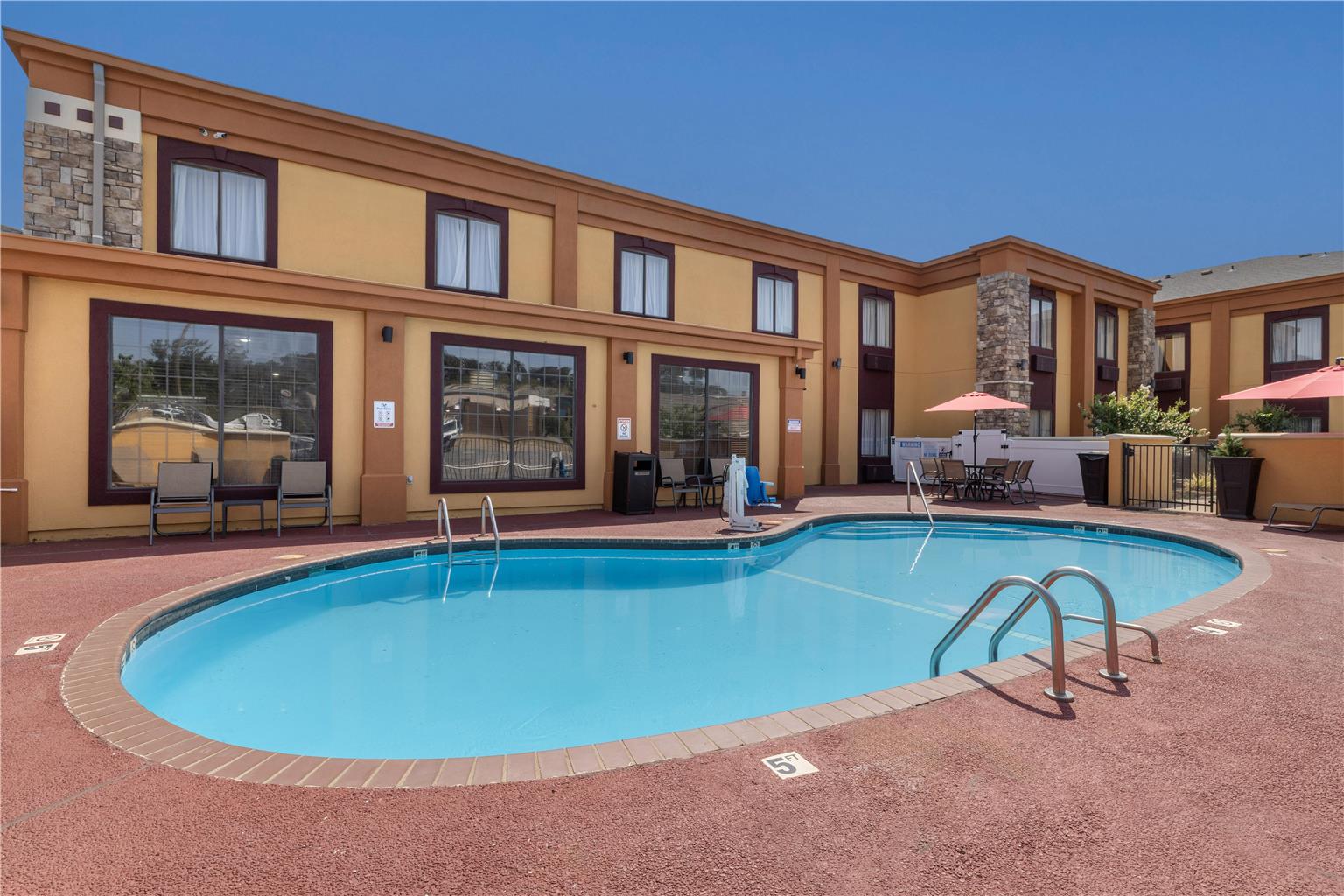 Best Western Aspen Hotel Image