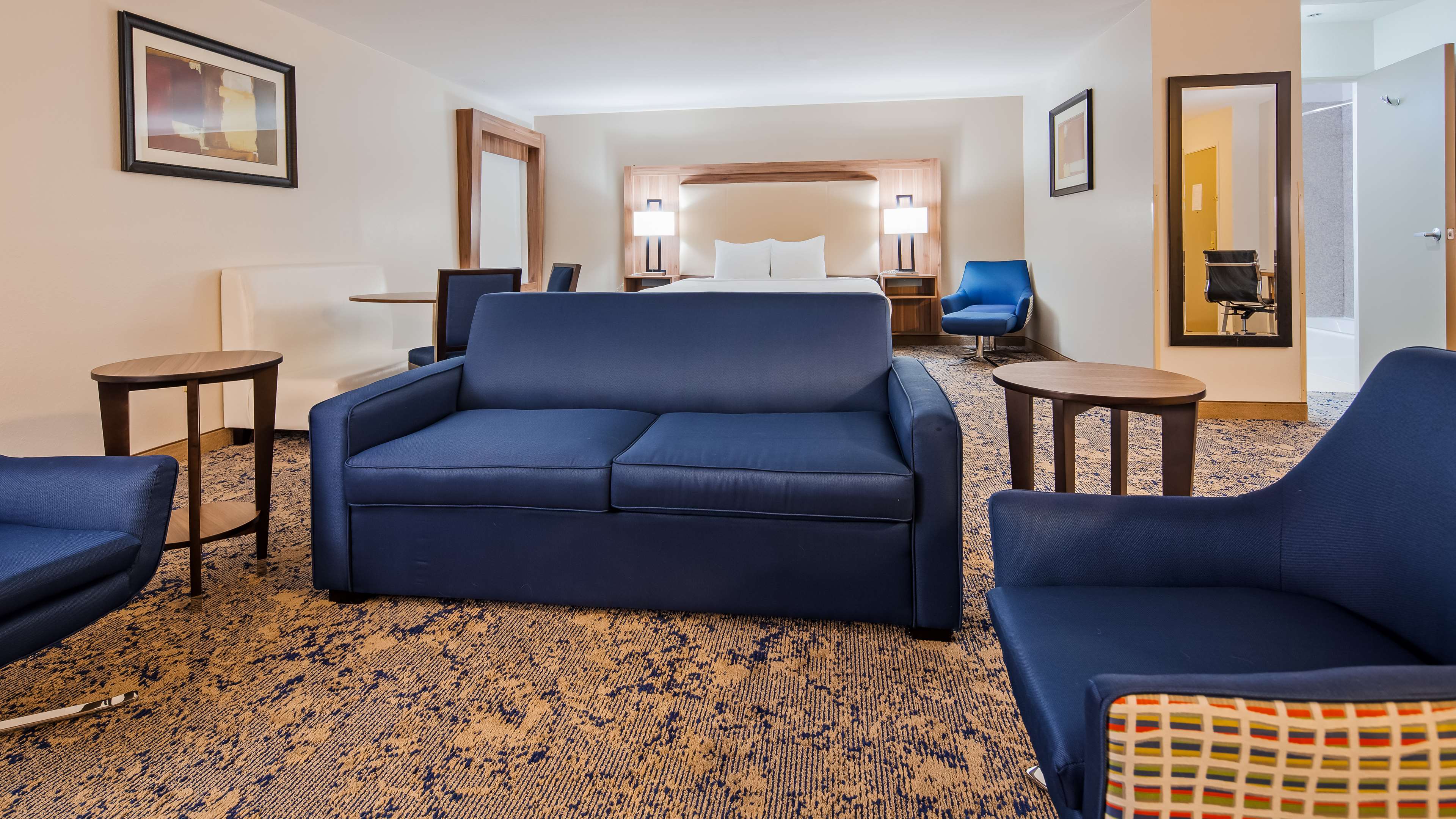 Best Western Plus Kansas City Airport-KCI East Photo