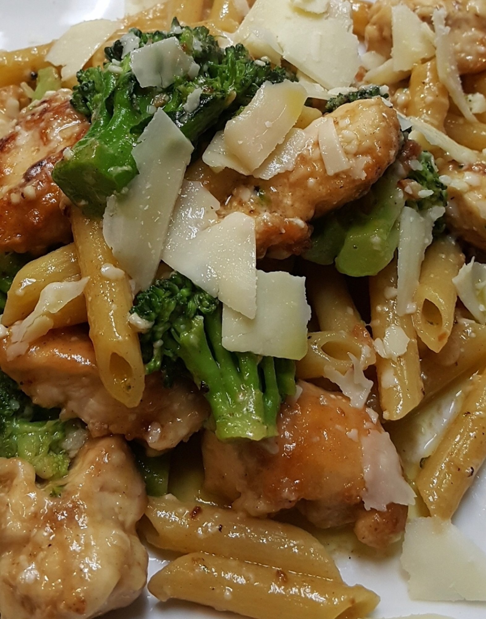 Chicken Broccoli & Ziti