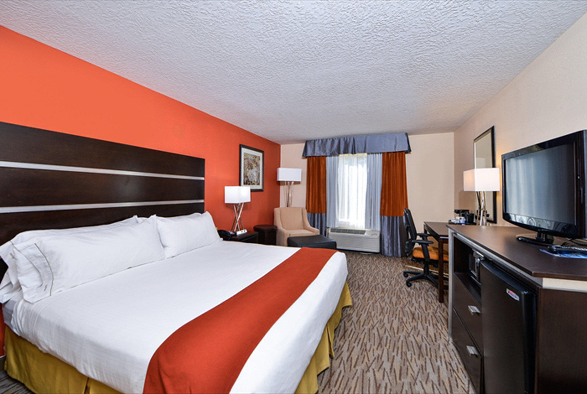 Holiday Inn Express & Suites Kingwood - Medical Center Area Photo