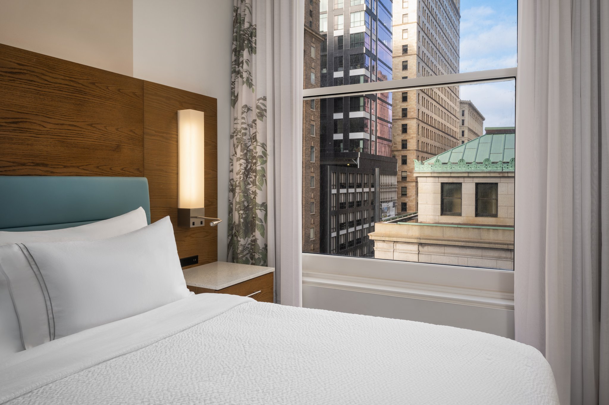 EVEN Hotel Pittsburgh Downtown by IHG Image