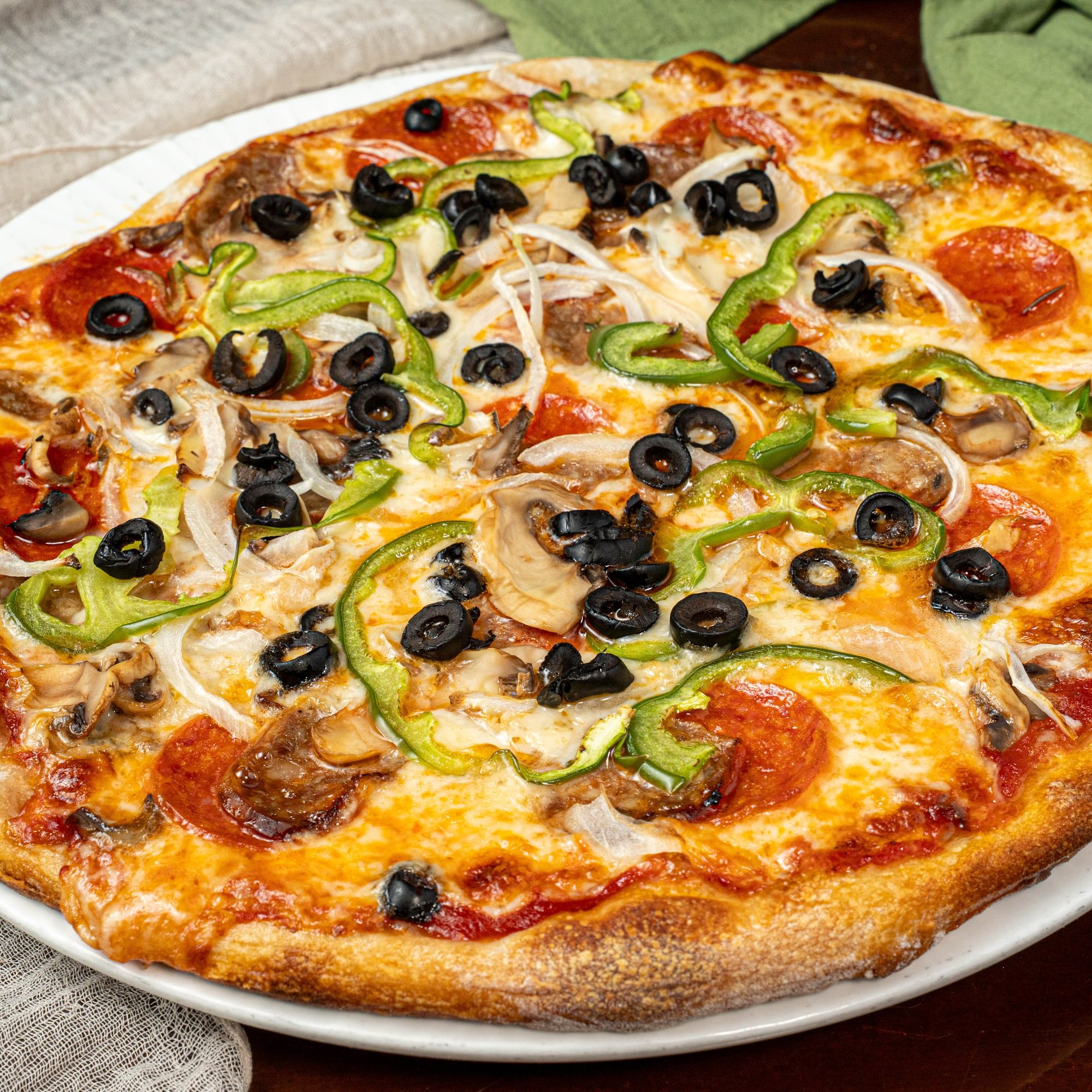 Everything Pizza (Personal - 6 Slices 10")