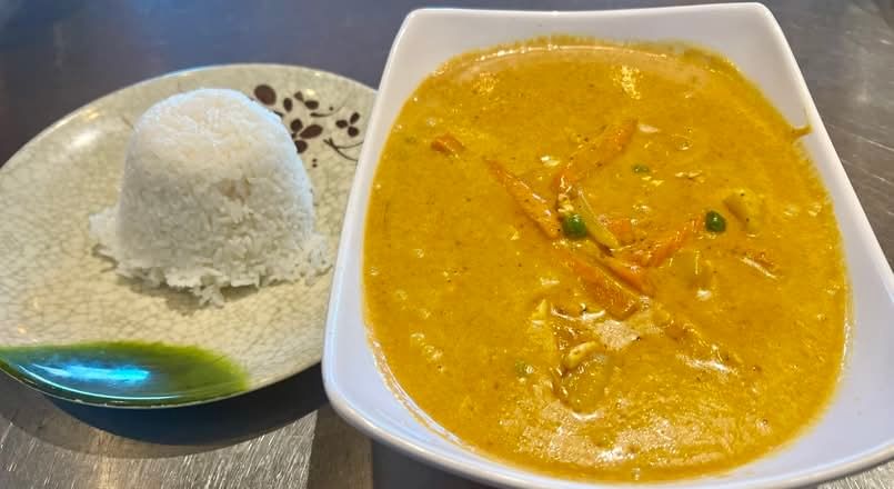 DS Yellow Curry Seafood