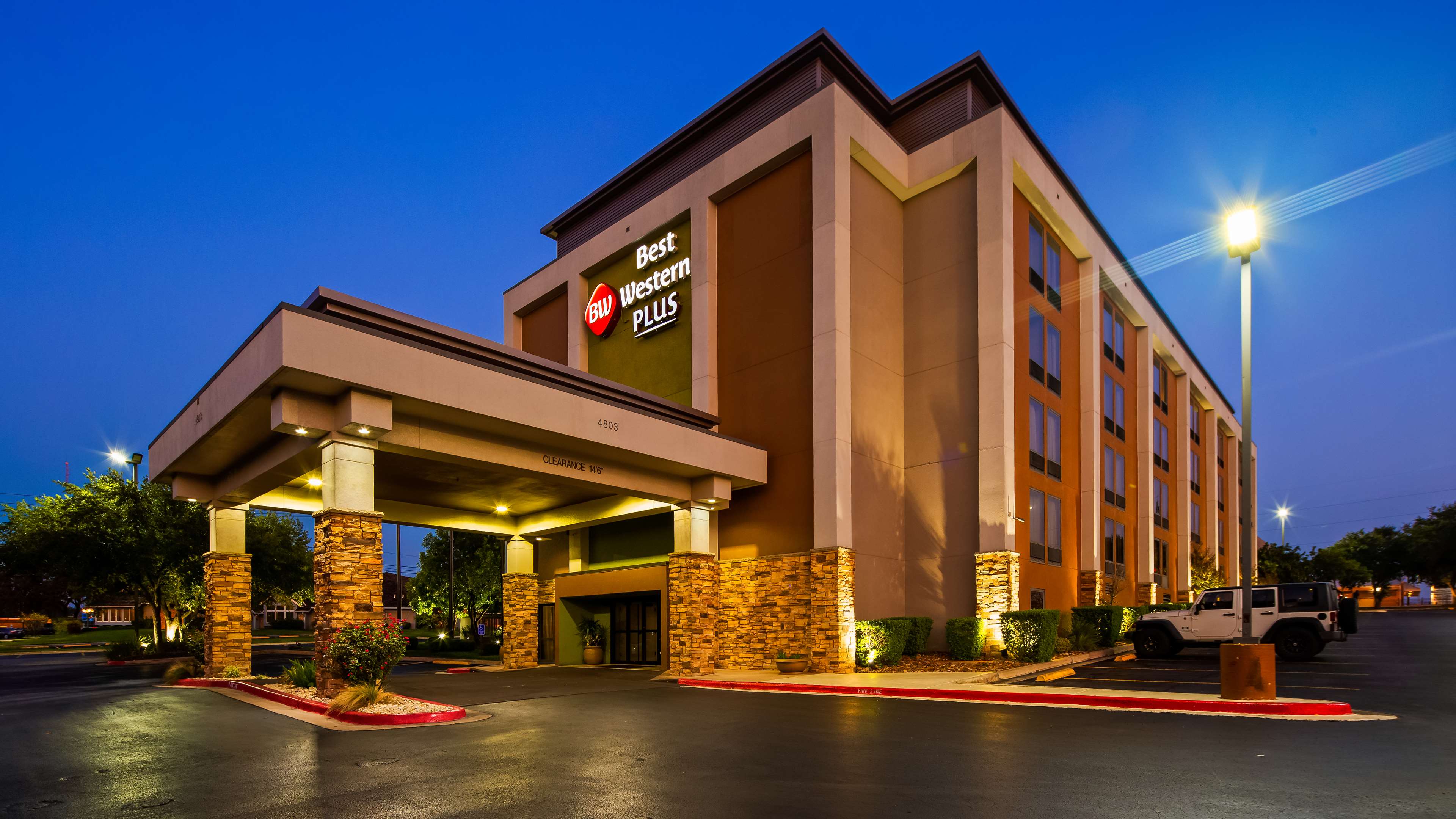 Best Western Plus Medical Center Photo