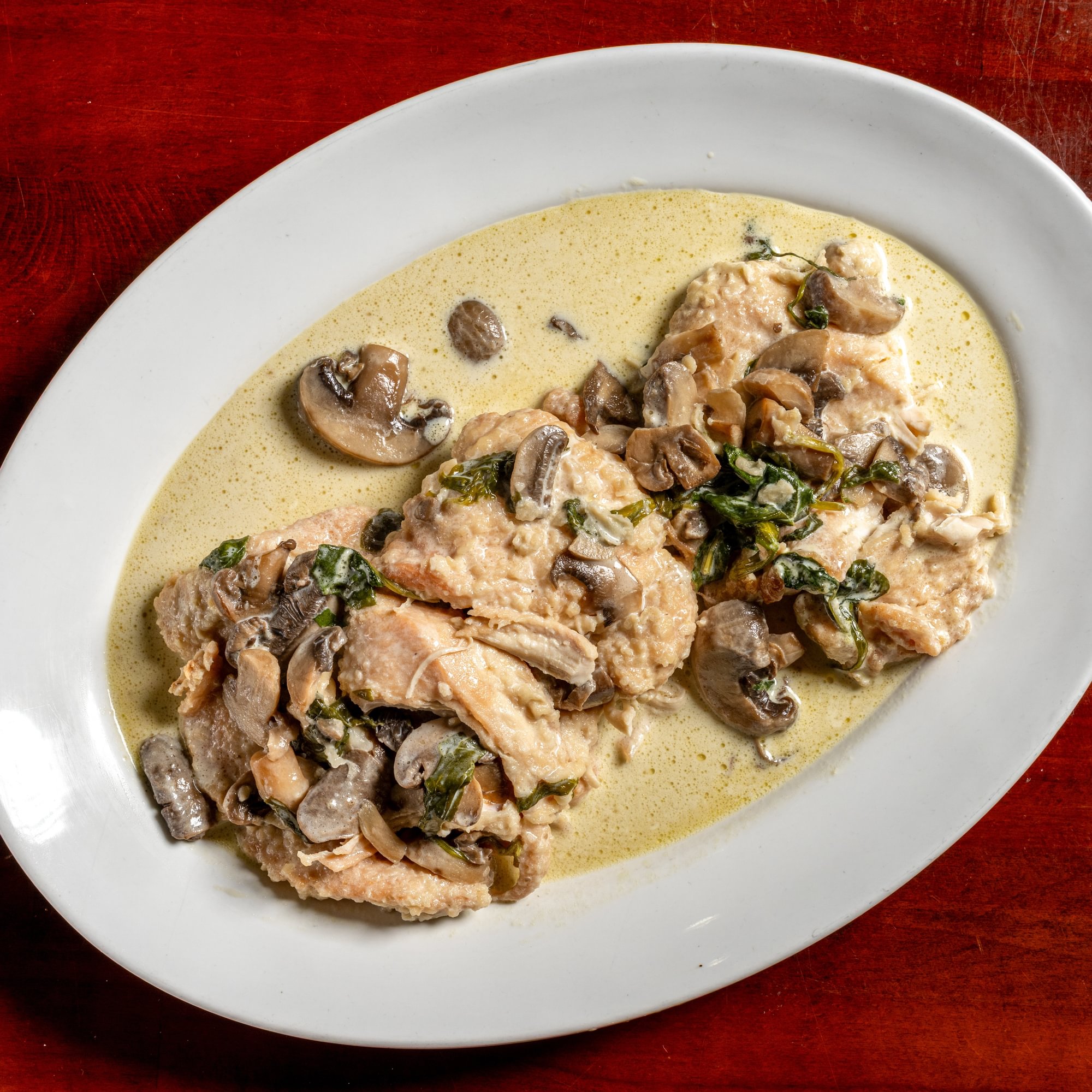 Filete De Pollo Con Crema De Champiñon