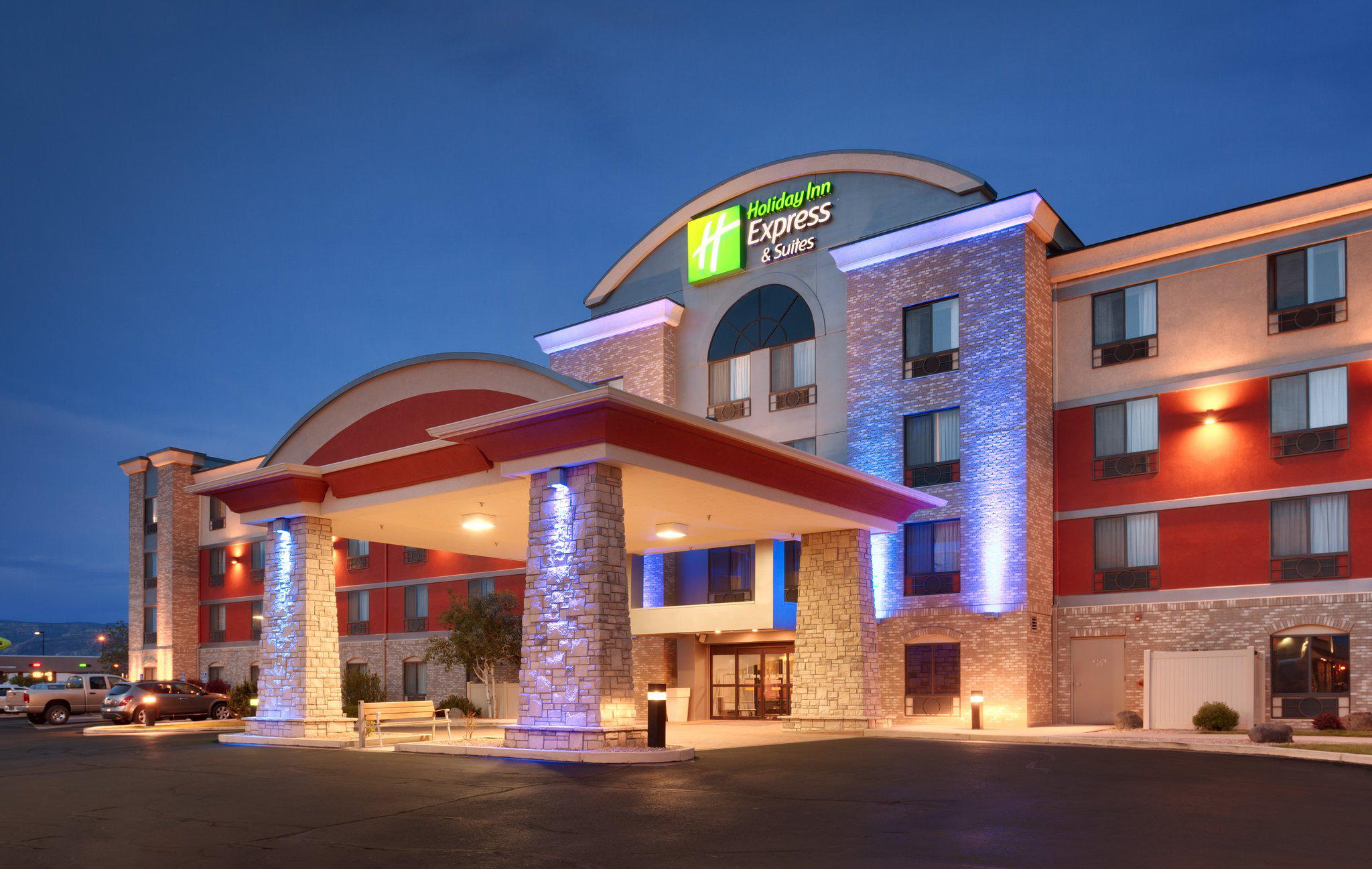 Holiday Inn Express & Suites Grand Junction Photo