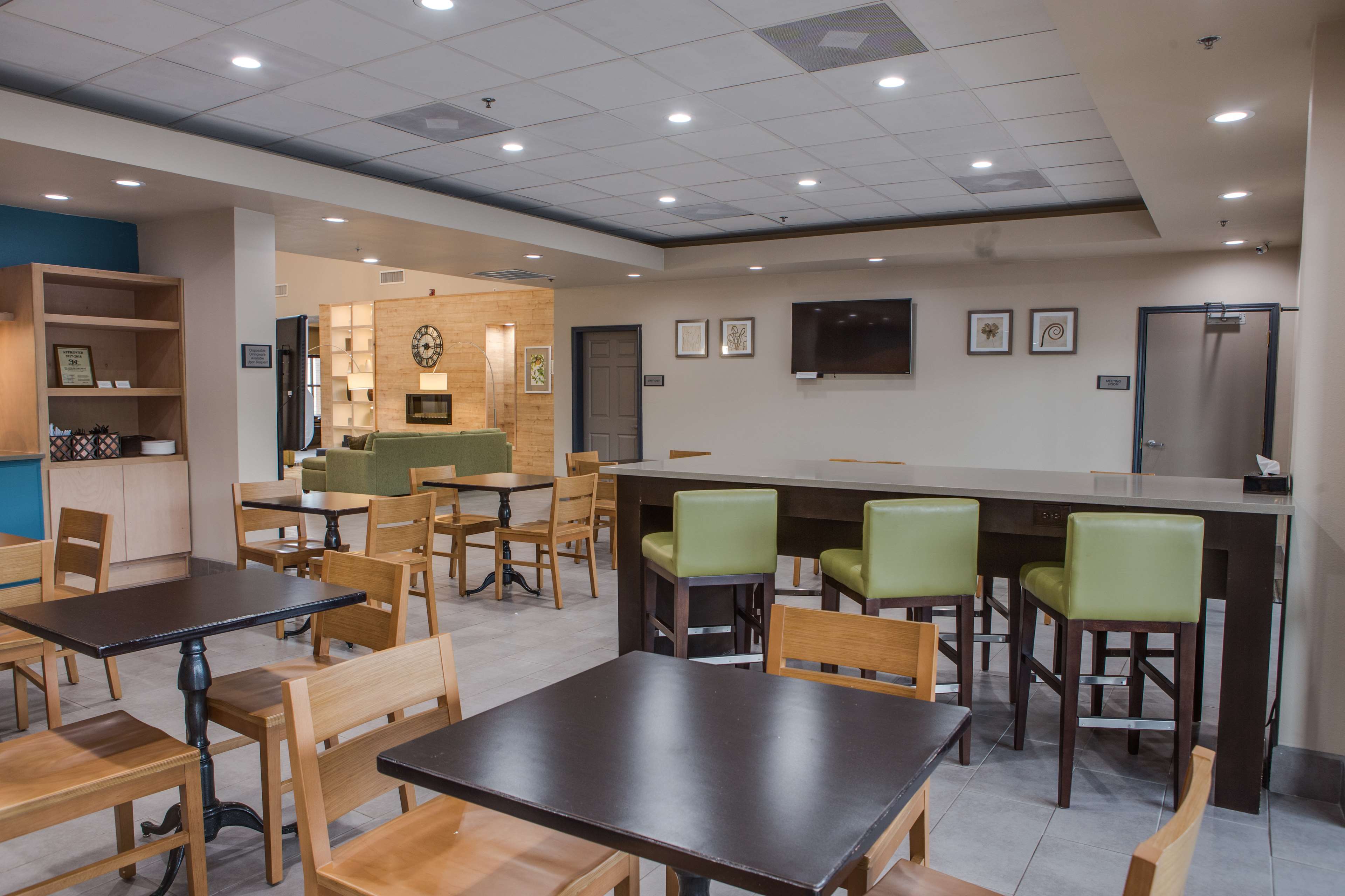 Country Inn & Suites by Radisson, Harlingen, TX Photo