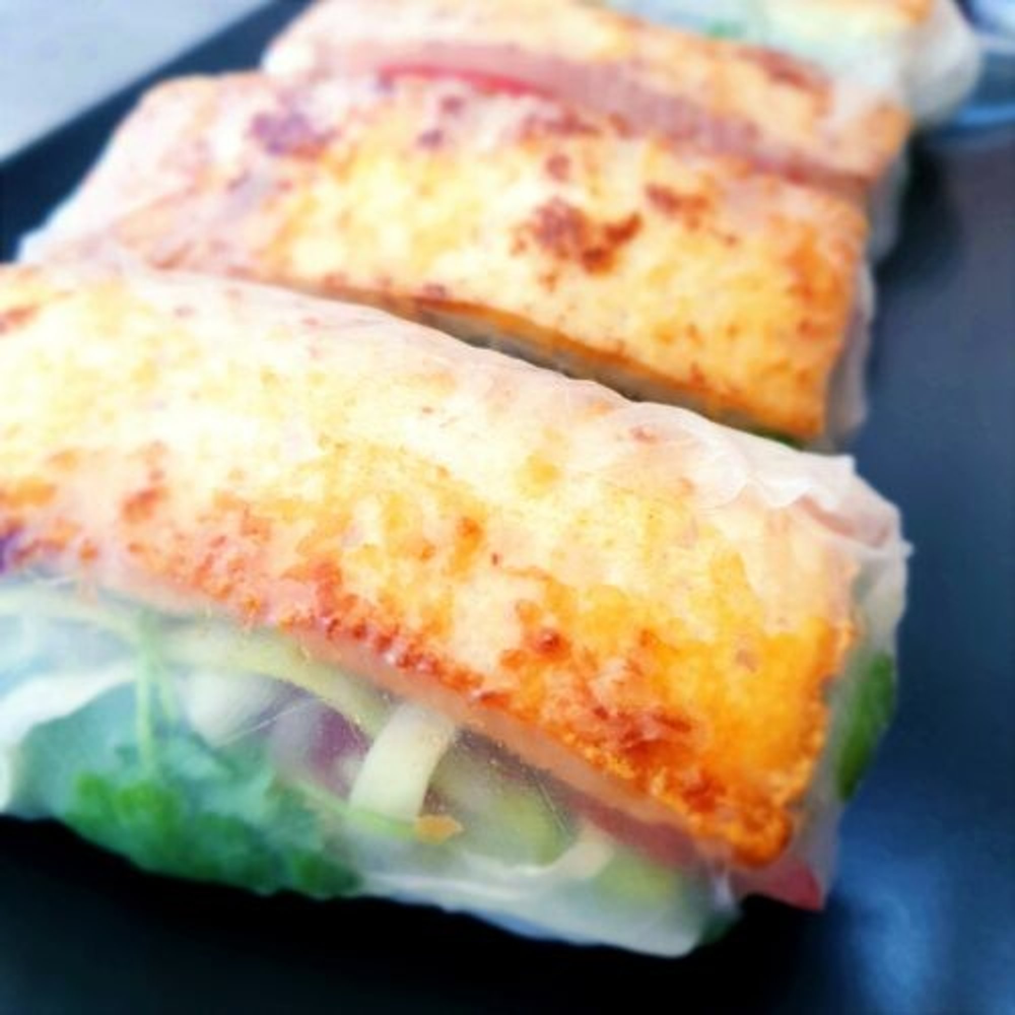 V1. Vegan Spring Roll (2 pieces)
