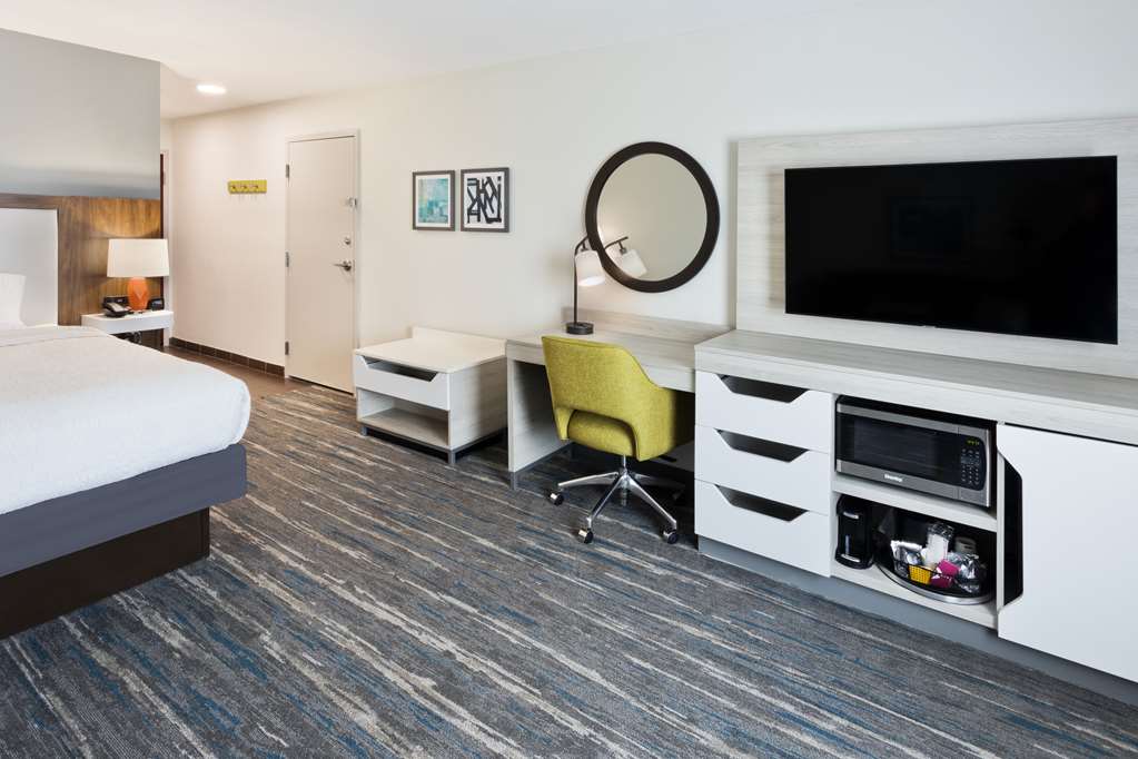 Hampton Inn & Suites Phenix City- Columbus Area Image