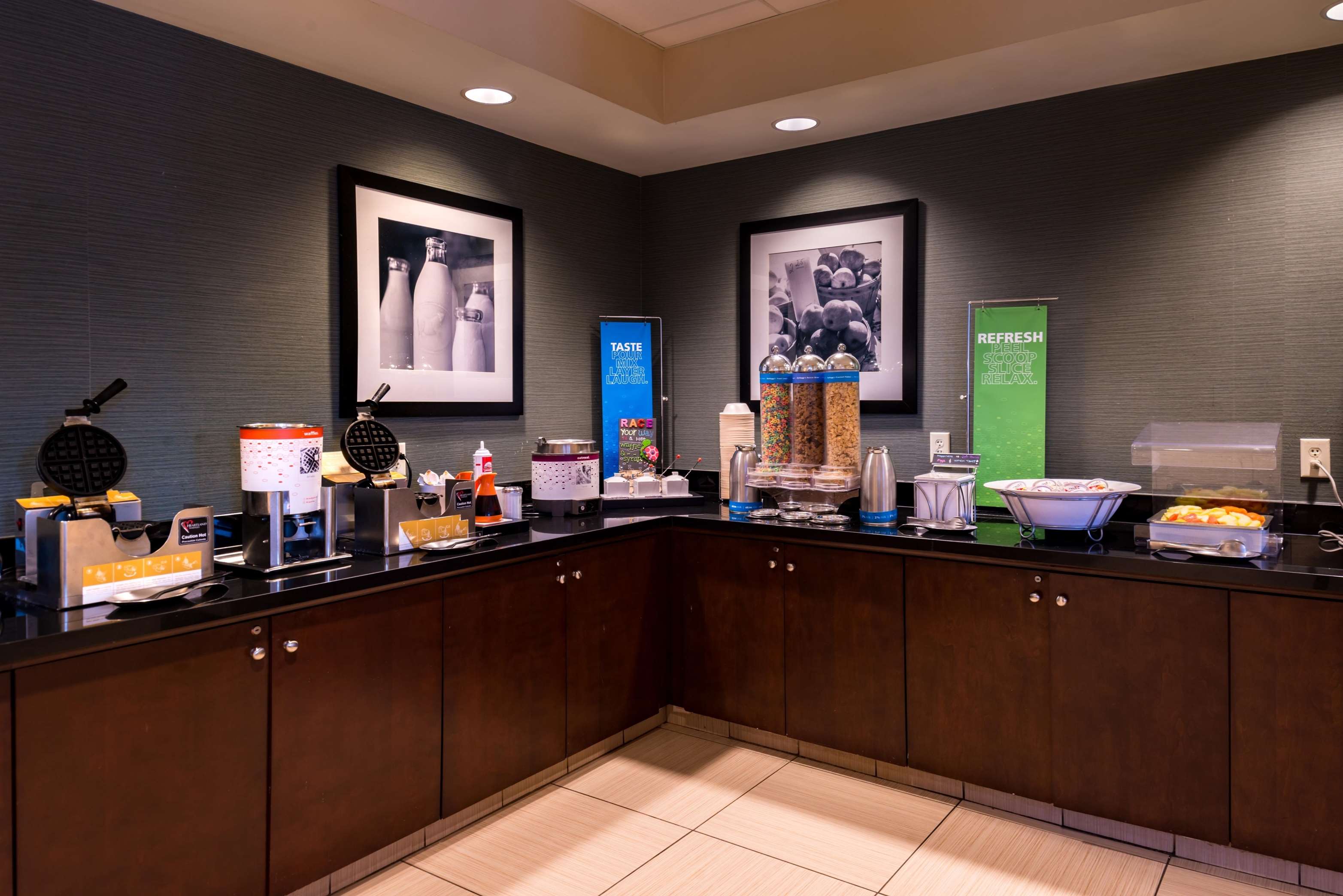Hampton Inn & Suites National Harbor/Alexandria Area Hotel