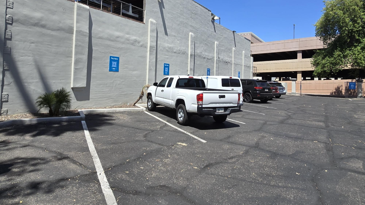 LAZ Parking - 4237 N Craftsman Ct