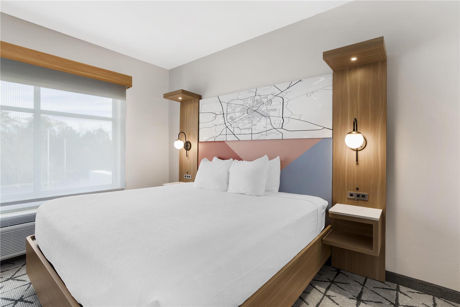 Best Western Plus Rose City Conference Center Inn Image