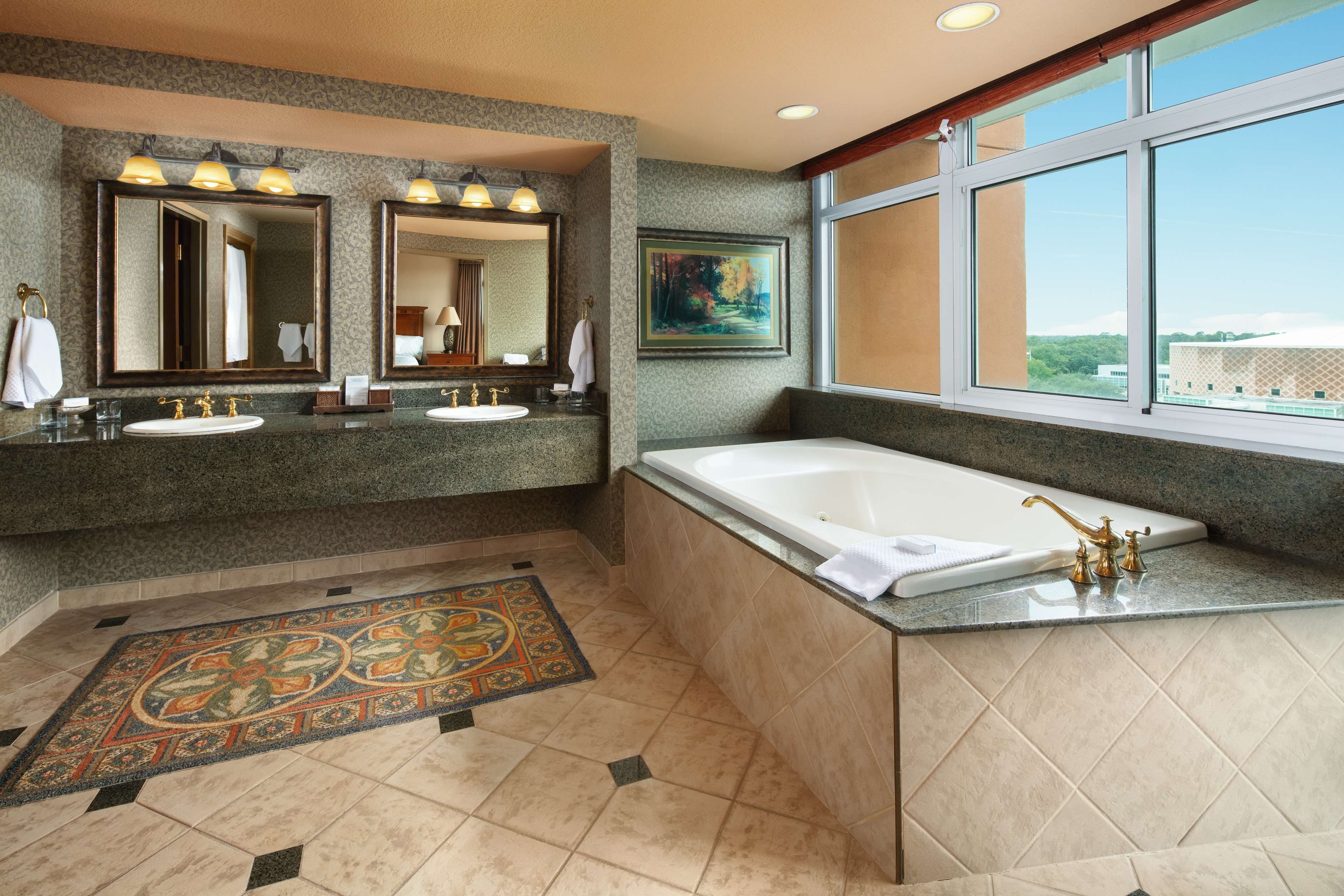 Guest room bath