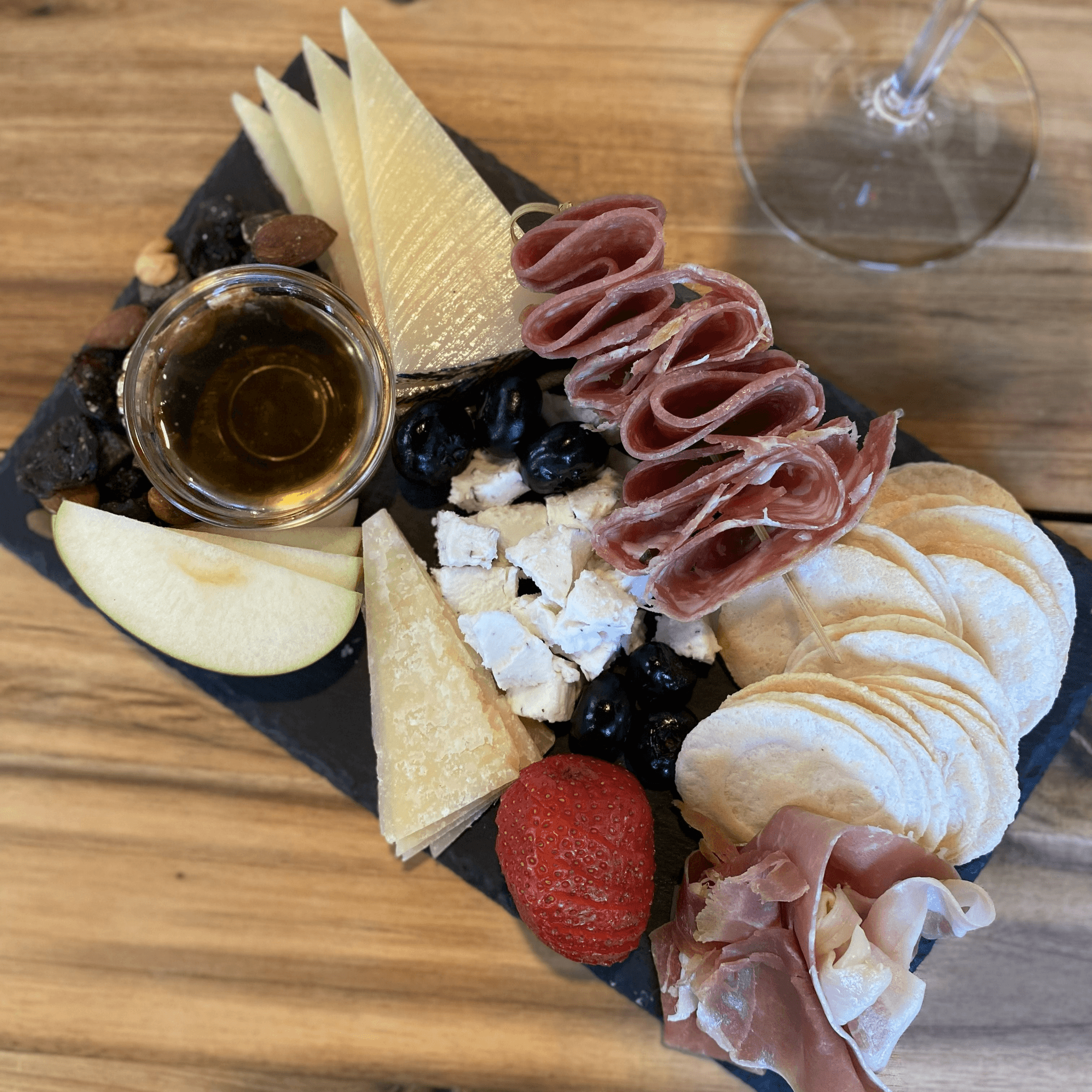 CHARCUTERIE BOARD - SMALL