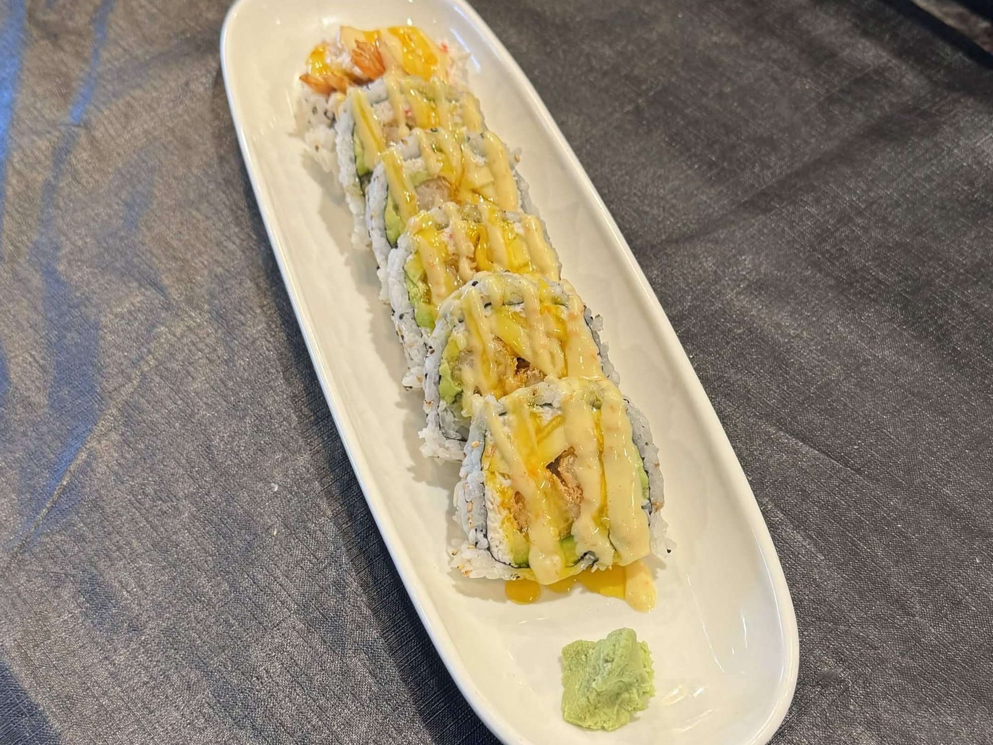 Mango Shrimp Tempura Roll (6pcs)