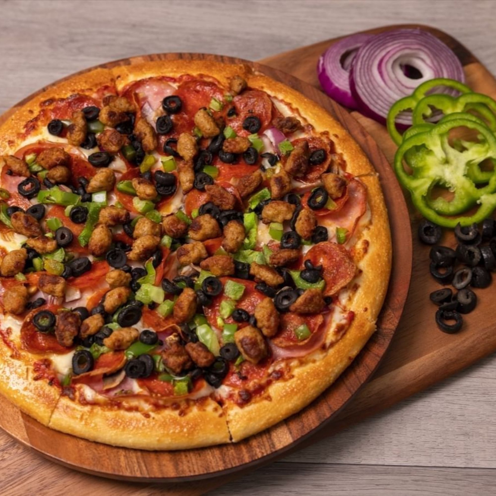 Can-Am Combo Pizza