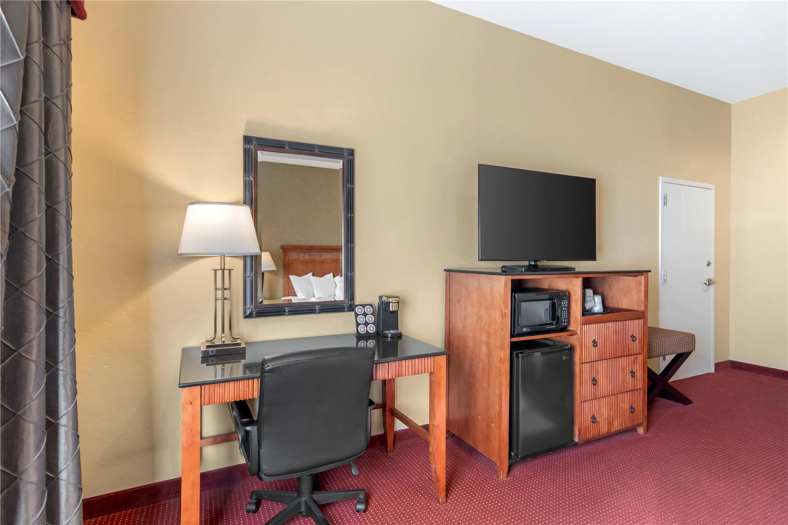 Best Western Plus Canyon Pines Image